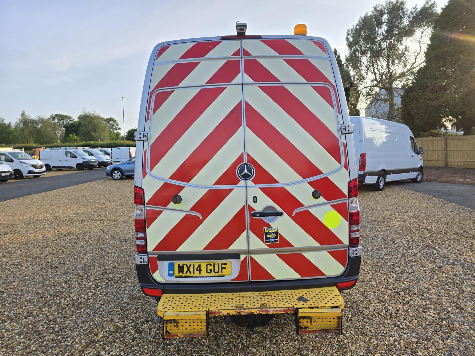 Mercedes-Benz Sprinter 2.1 313 CDi Panel Van 4dr Diesel Manual RWD L1 H3 (222 g/km, 129 bhp)