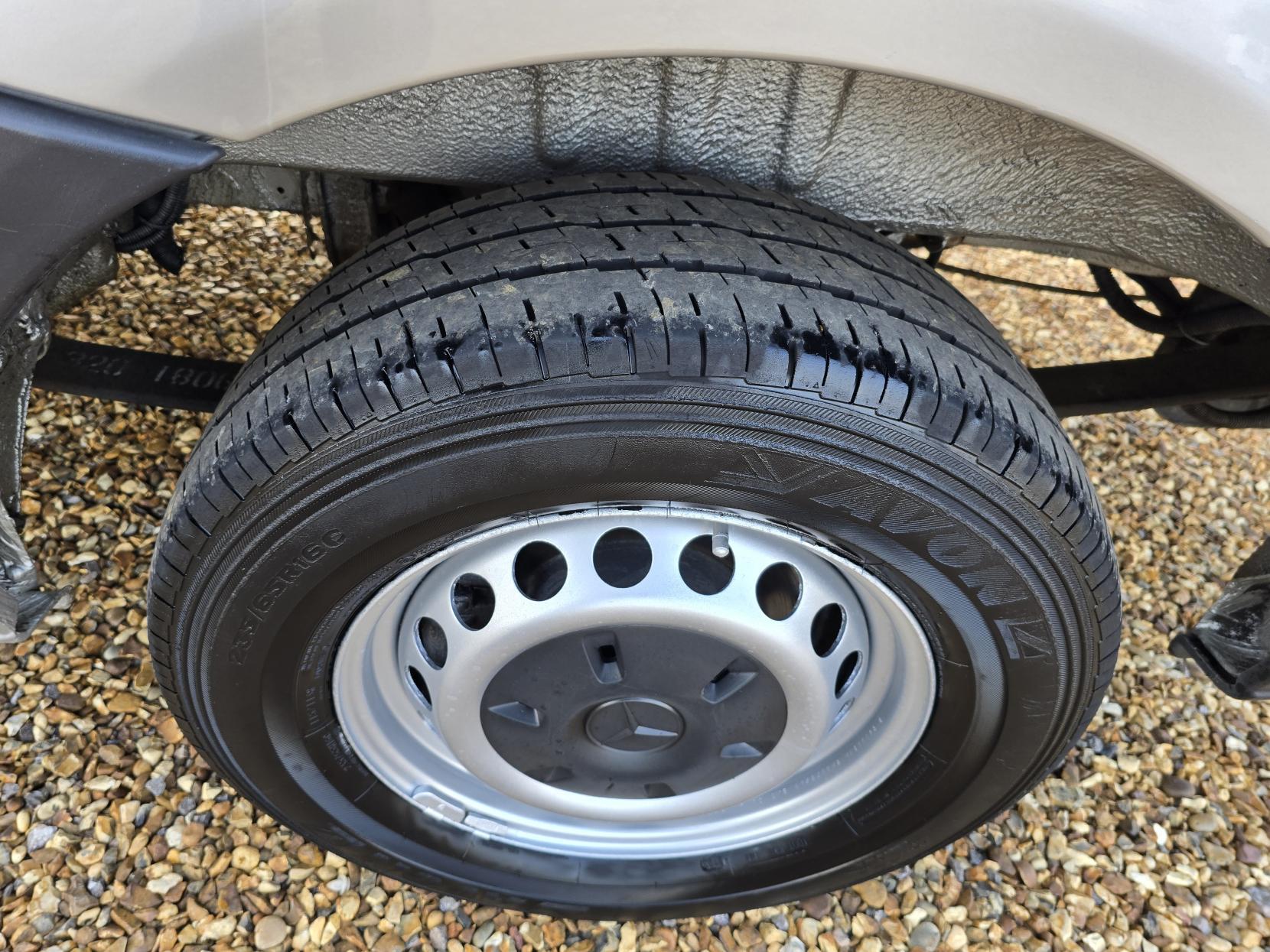 Mercedes-Benz Sprinter 2.1 313 CDi Panel Van 4dr Diesel Manual RWD L1 H3 (222 g/km, 129 bhp)