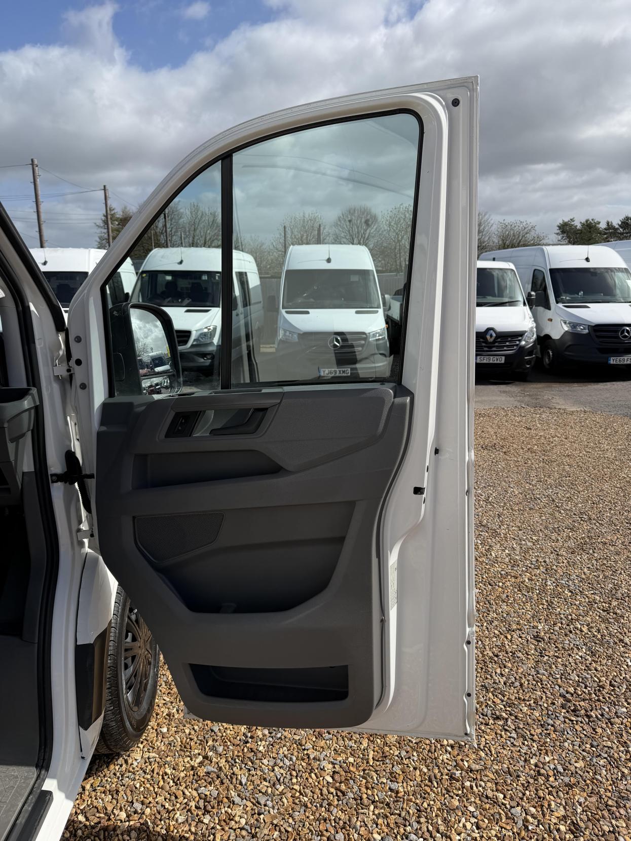 Volkswagen Crafter 2.0 TDI CR35 Trendline Panel Van 5dr Diesel Manual RWD LWB High Roof Euro 6 (s/s) (140 ps)