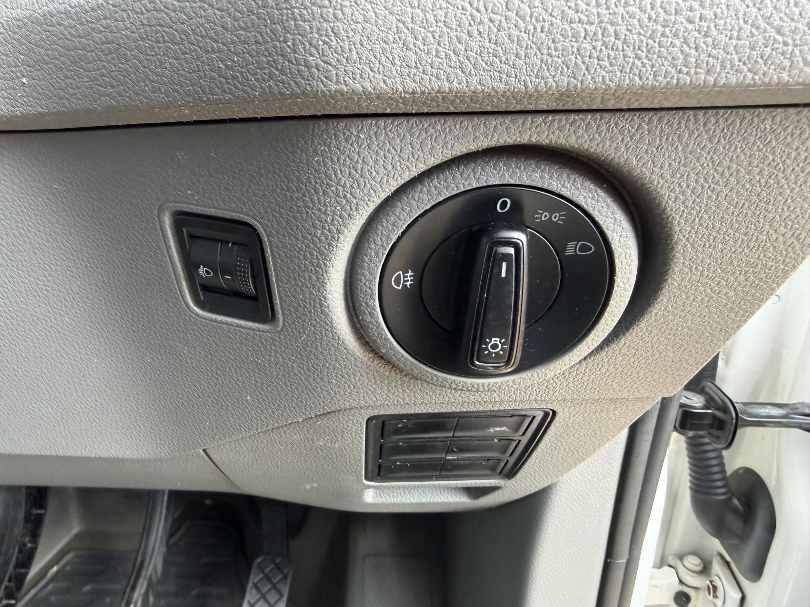 Volkswagen Crafter 2.0 TDI CR35 Trendline Panel Van 5dr Diesel Manual RWD LWB High Roof Euro 6 (s/s) (140 ps)