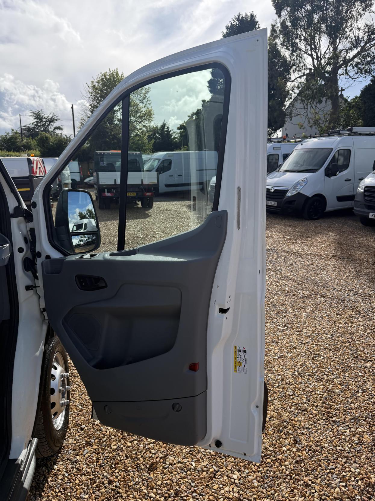2018 Ford Transit 2.0 350 EcoBlue 1-Way Double Tipper Double Cab 4dr Diesel Manual RWD L3 Euro 6 (1-Way, 1-Stop) (130 ps) - Thumbnail 12