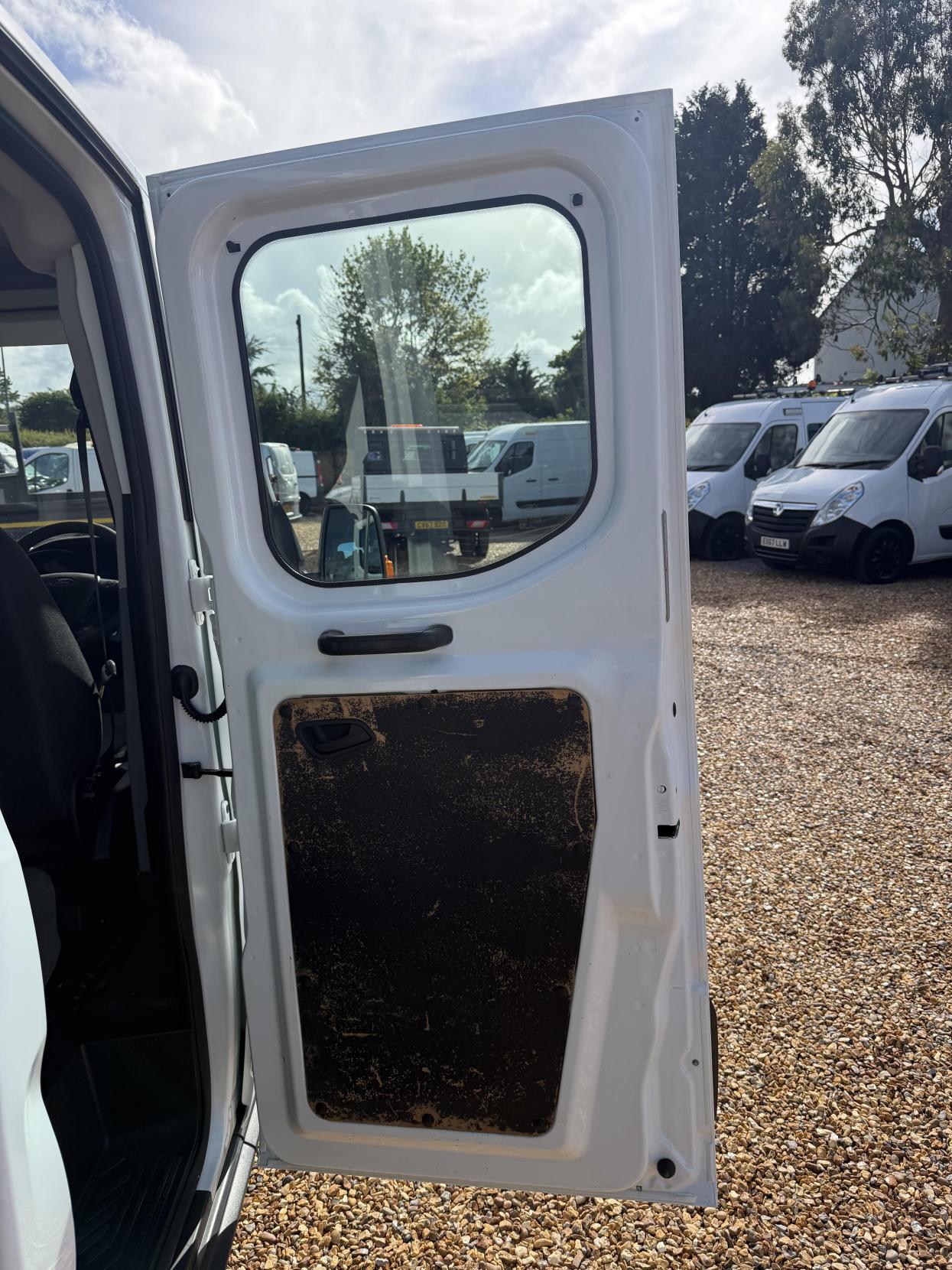 2018 Ford Transit 2.0 350 EcoBlue 1-Way Double Tipper Double Cab 4dr Diesel Manual RWD L3 Euro 6 (1-Way, 1-Stop) (130 ps) - Thumbnail 14