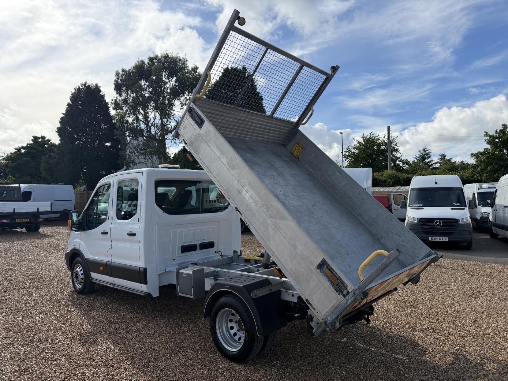 2018 Ford Transit 2.0 350 EcoBlue 1-Way Double Tipper Double Cab 4dr Diesel Manual RWD L3 Euro 6 (1-Way, 1-Stop) (130 ps) - Thumbnail 9