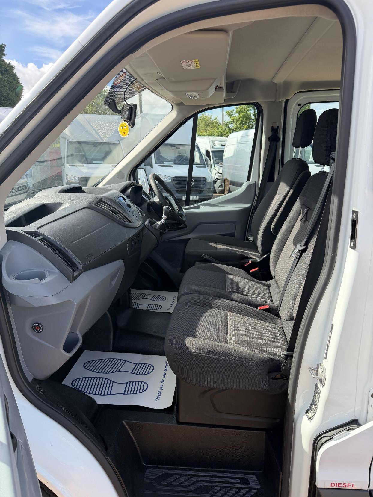 2018 Ford Transit 2.0 350 EcoBlue 1-Way Double Tipper Double Cab 4dr Diesel Manual RWD L3 Euro 6 (1-Way, 1-Stop) (130 ps) - Thumbnail 16