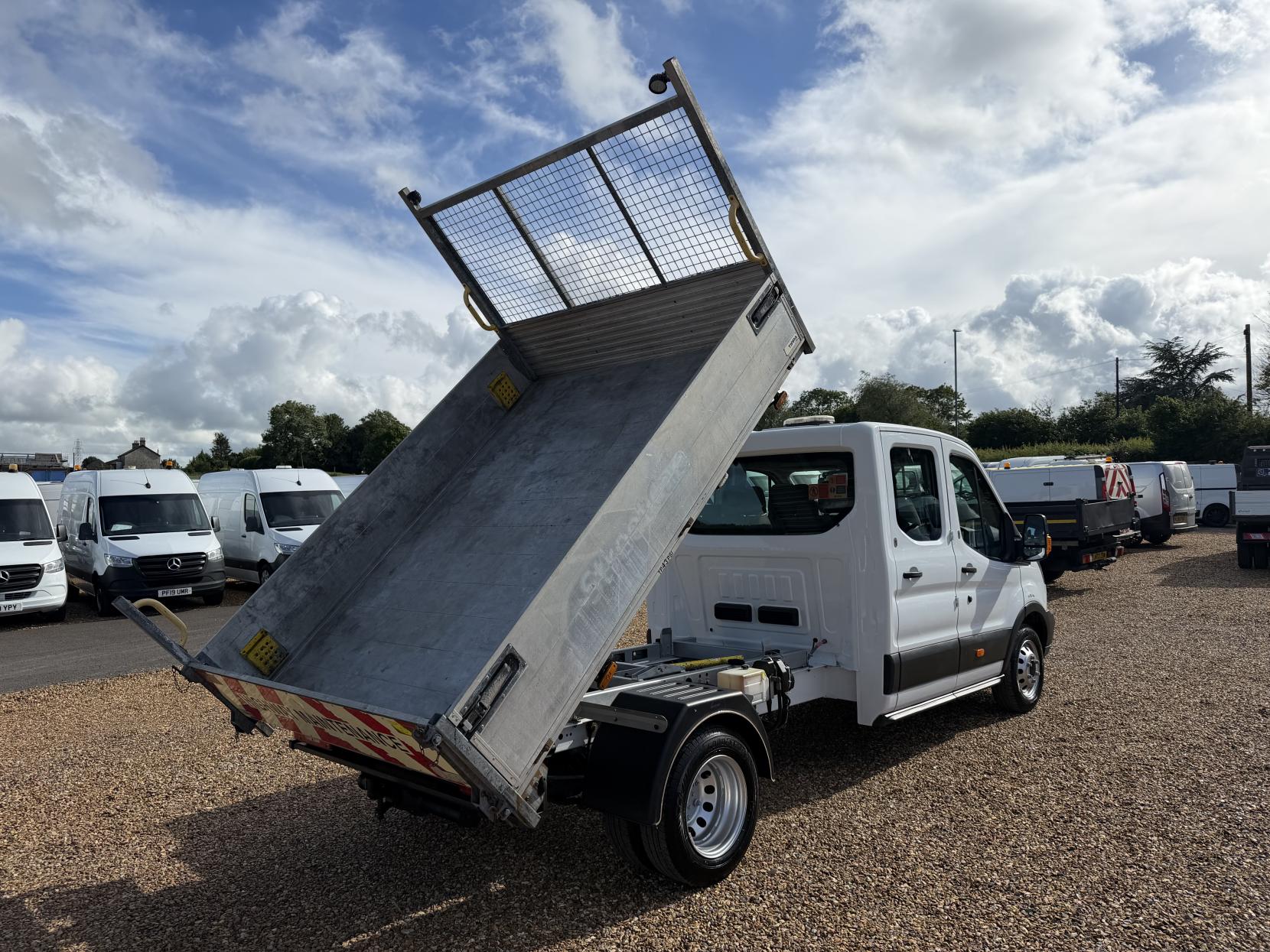 2018 Ford Transit 2.0 350 EcoBlue 1-Way Double Tipper Double Cab 4dr Diesel Manual RWD L3 Euro 6 (1-Way, 1-Stop) (130 ps) - Thumbnail 10