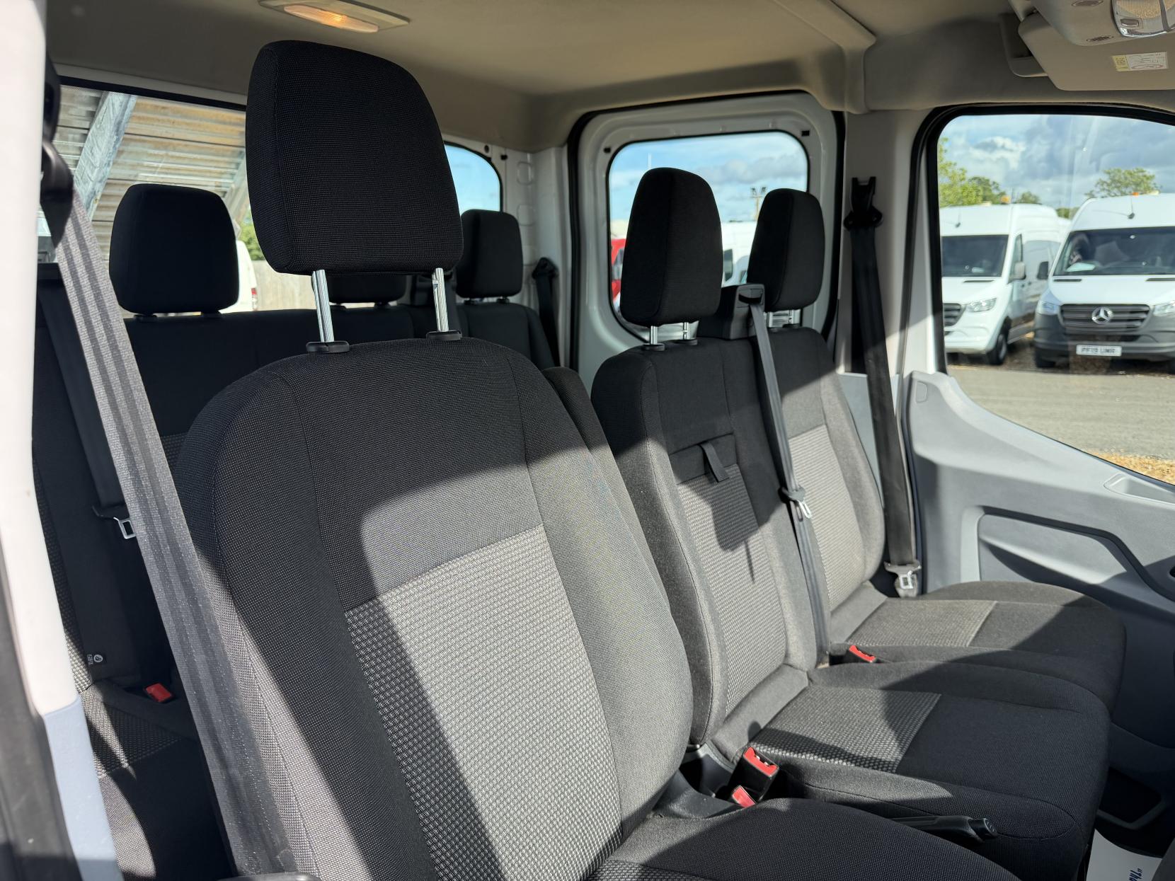 2018 Ford Transit 2.0 350 EcoBlue 1-Way Double Tipper Double Cab 4dr Diesel Manual RWD L3 Euro 6 (1-Way, 1-Stop) (130 ps) - Thumbnail 15