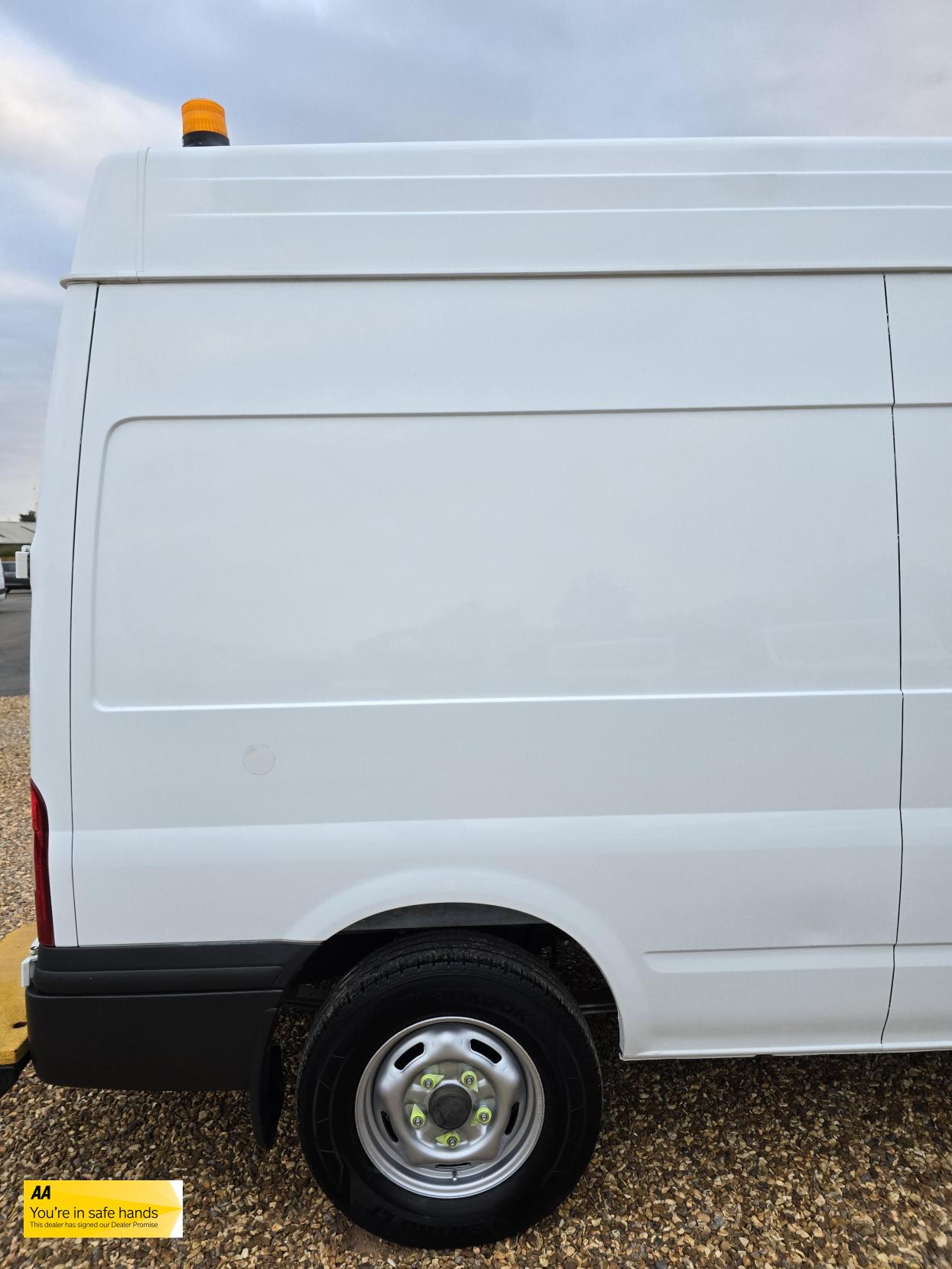 Ford Transit 2.2 TDCi 350 Panel Van 3dr Diesel Manual RWD L3 H3 (224 g/km, 98 bhp)