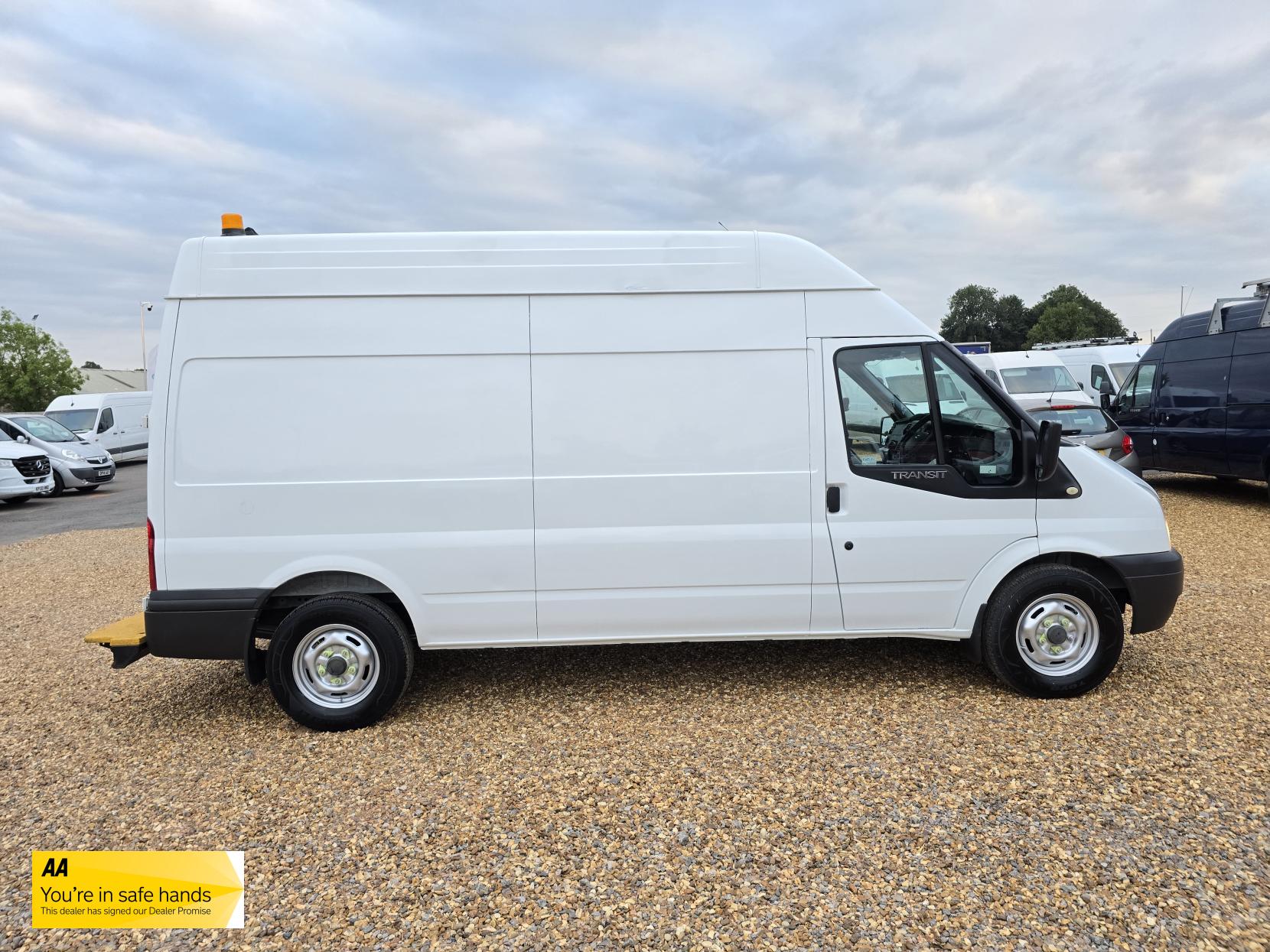 Ford Transit 2.2 TDCi 350 Panel Van 3dr Diesel Manual RWD L3 H3 (224 g/km, 98 bhp)