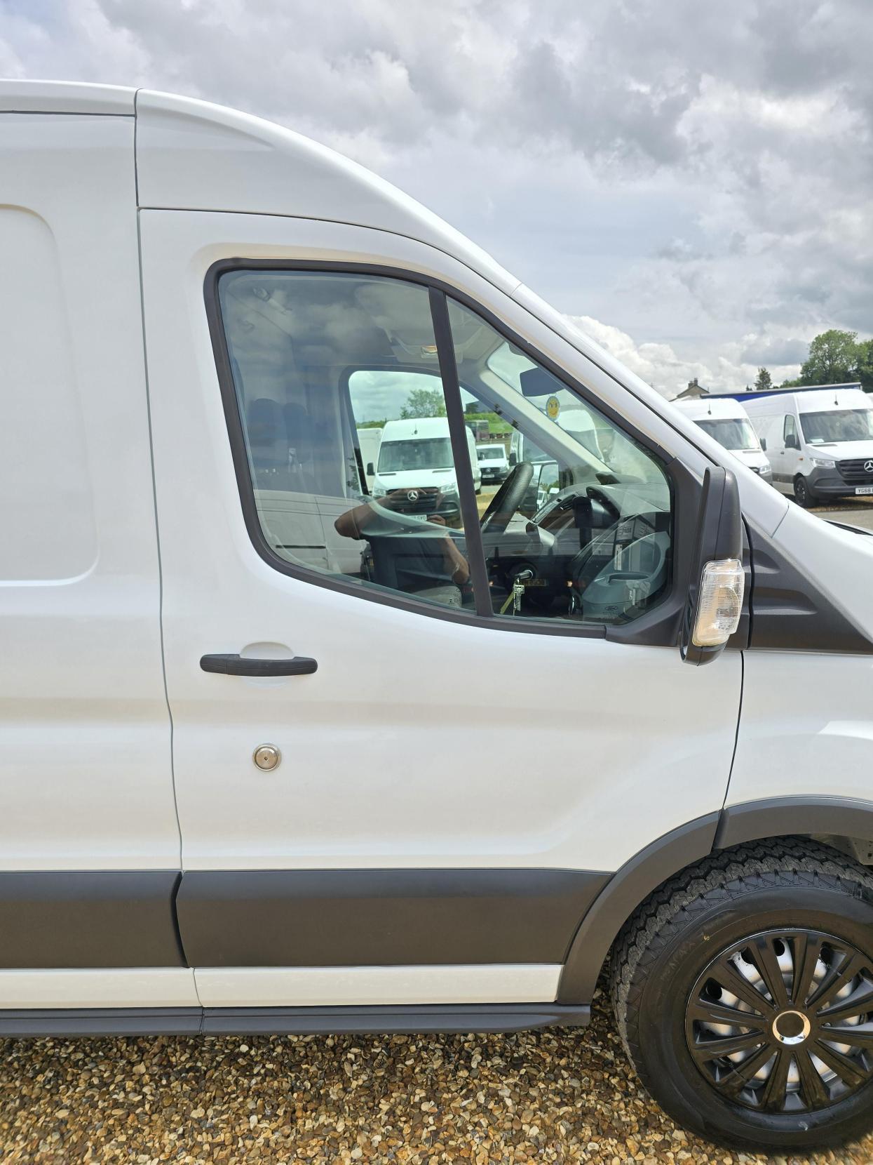 Ford Transit 2.2 TDCi 350 Panel Van 5dr Diesel Manual RWD L2 H2 Euro 5 (125 ps)