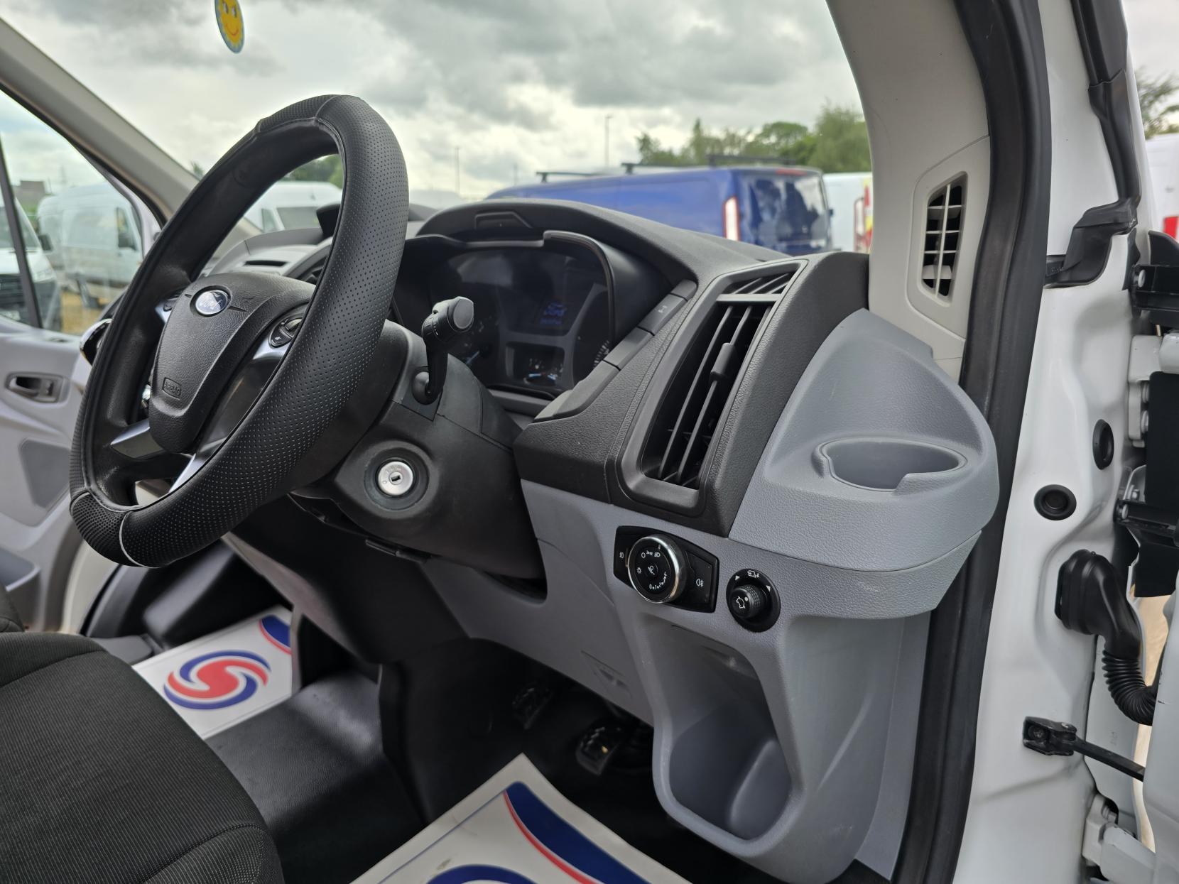 Ford Transit 2.2 TDCi 350 Panel Van 5dr Diesel Manual RWD L2 H2 Euro 5 (125 ps)