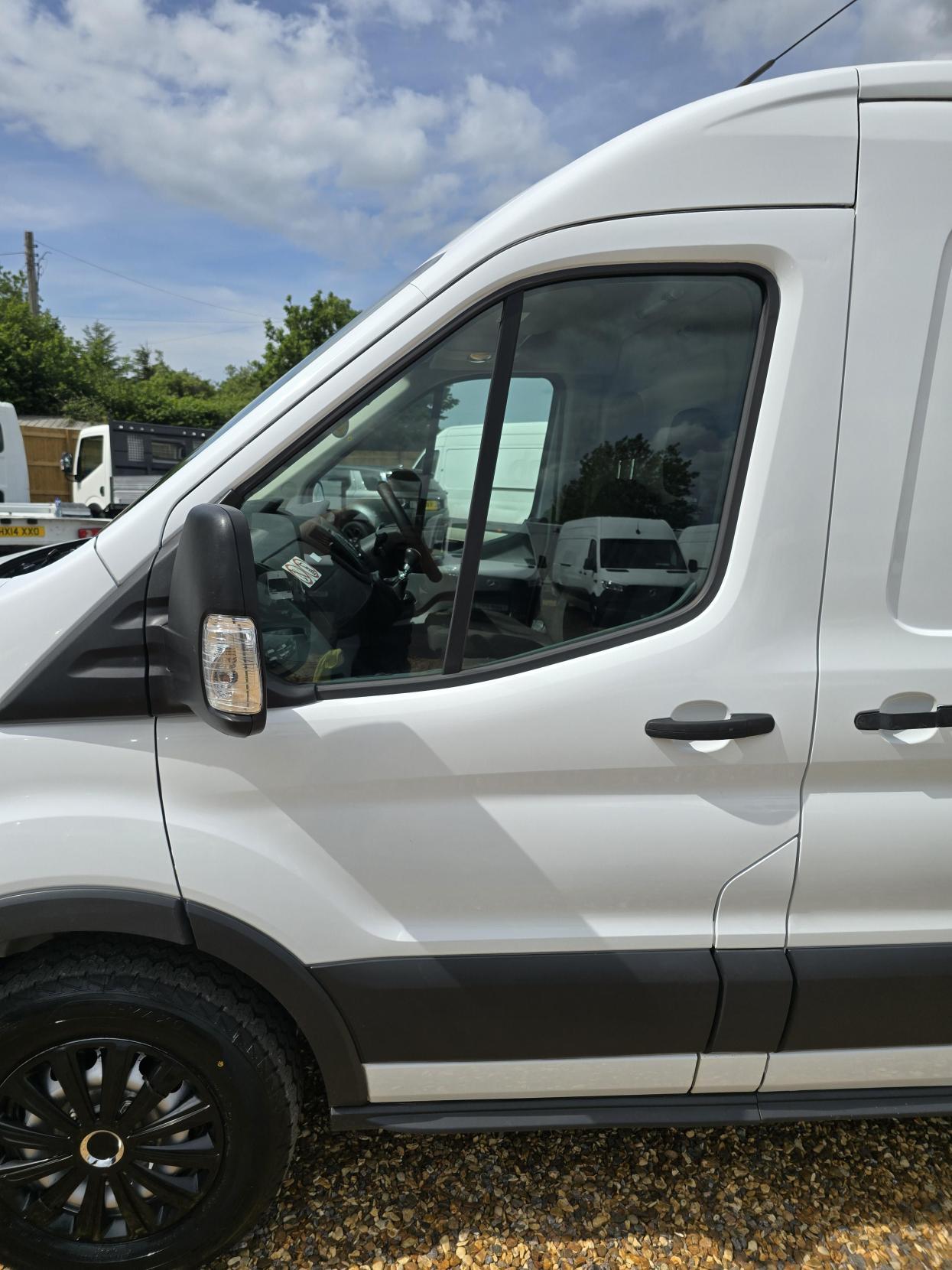 Ford Transit 2.2 TDCi 350 Panel Van 5dr Diesel Manual RWD L2 H2 Euro 5 (125 ps)