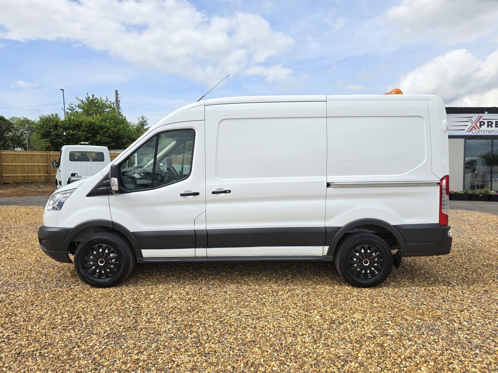 Ford Transit 2.2 TDCi 350 Panel Van 5dr Diesel Manual RWD L2 H2 Euro 5 (125 ps)