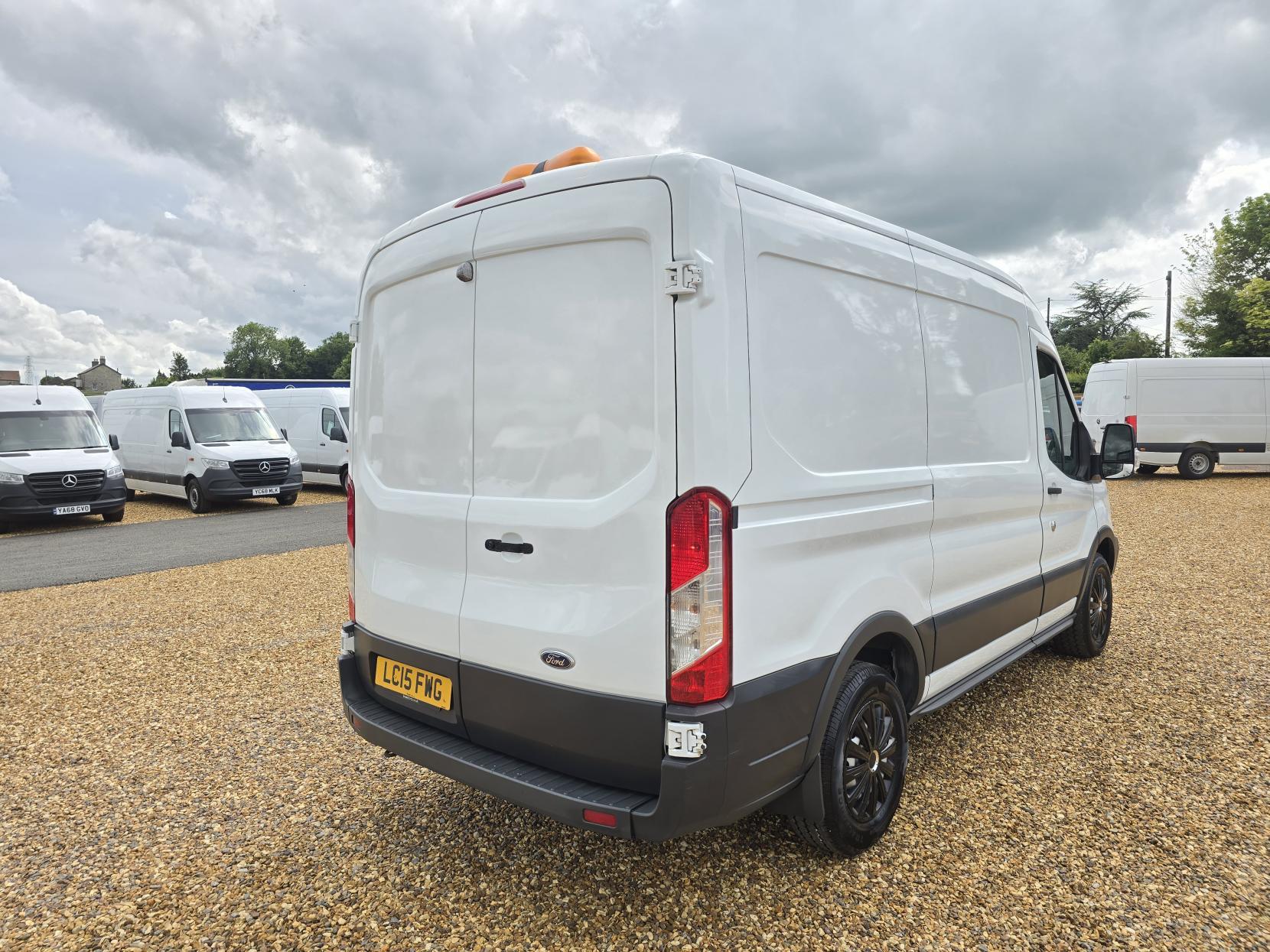 Ford Transit 2.2 TDCi 350 Panel Van 5dr Diesel Manual RWD L2 H2 Euro 5 (125 ps)