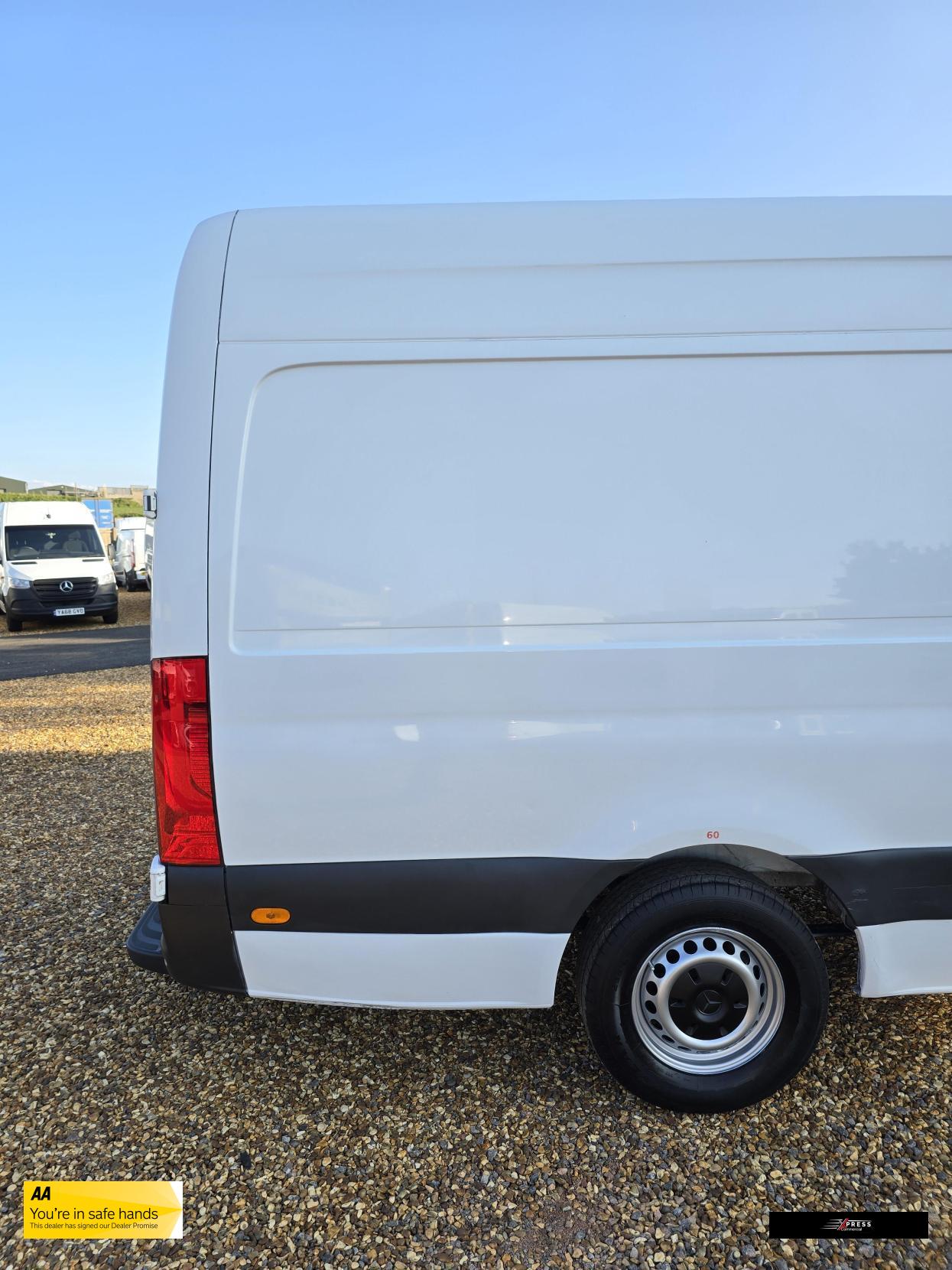 Mercedes-Benz Sprinter Sprinter 2.1 311 CDI Panel Van 5dr Diesel Manual RWD L3 H2 Euro 6 (114 ps)