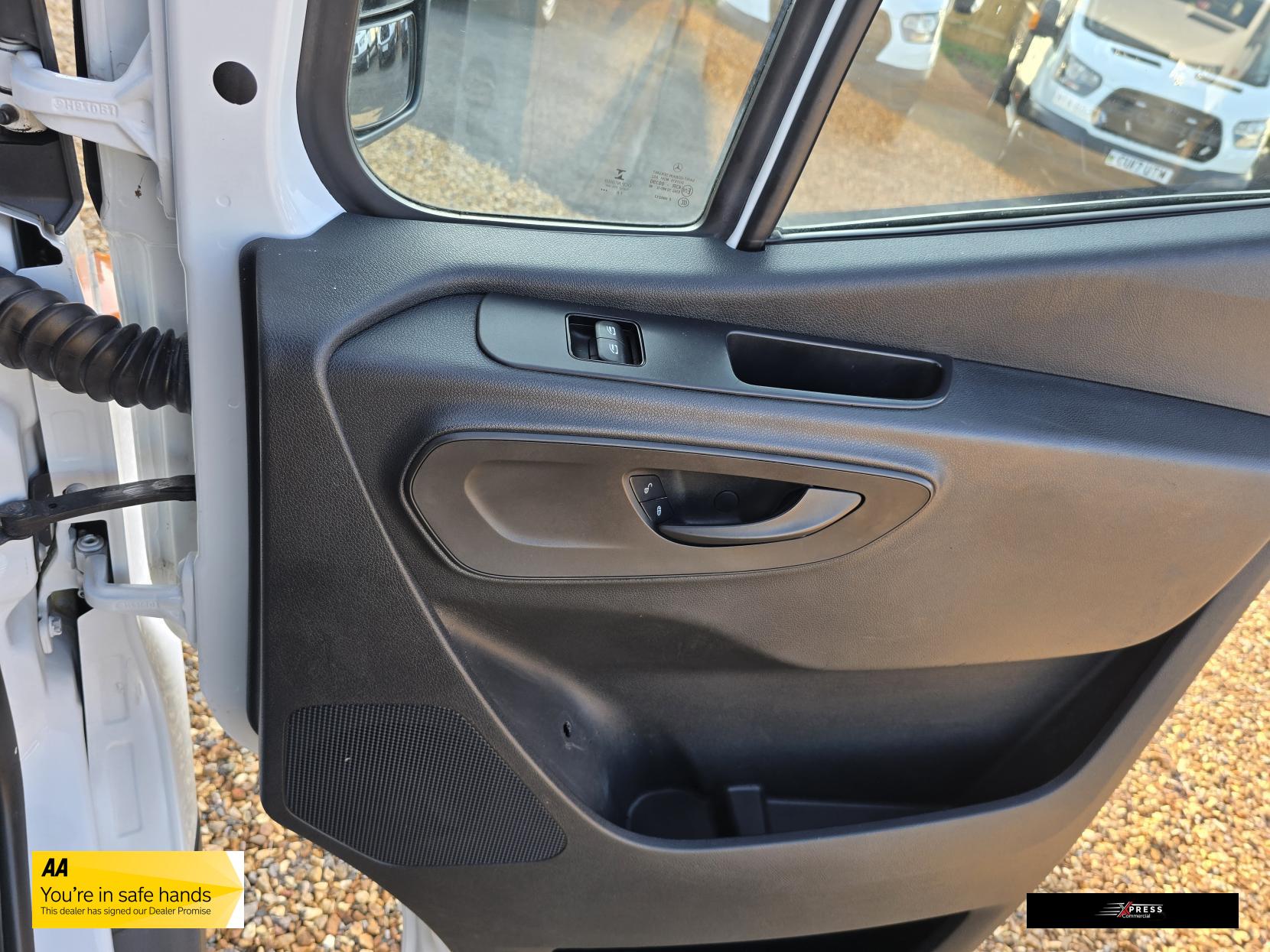 Mercedes-Benz Sprinter Sprinter 2.1 311 CDI Panel Van 5dr Diesel Manual RWD L3 H2 Euro 6 (114 ps)