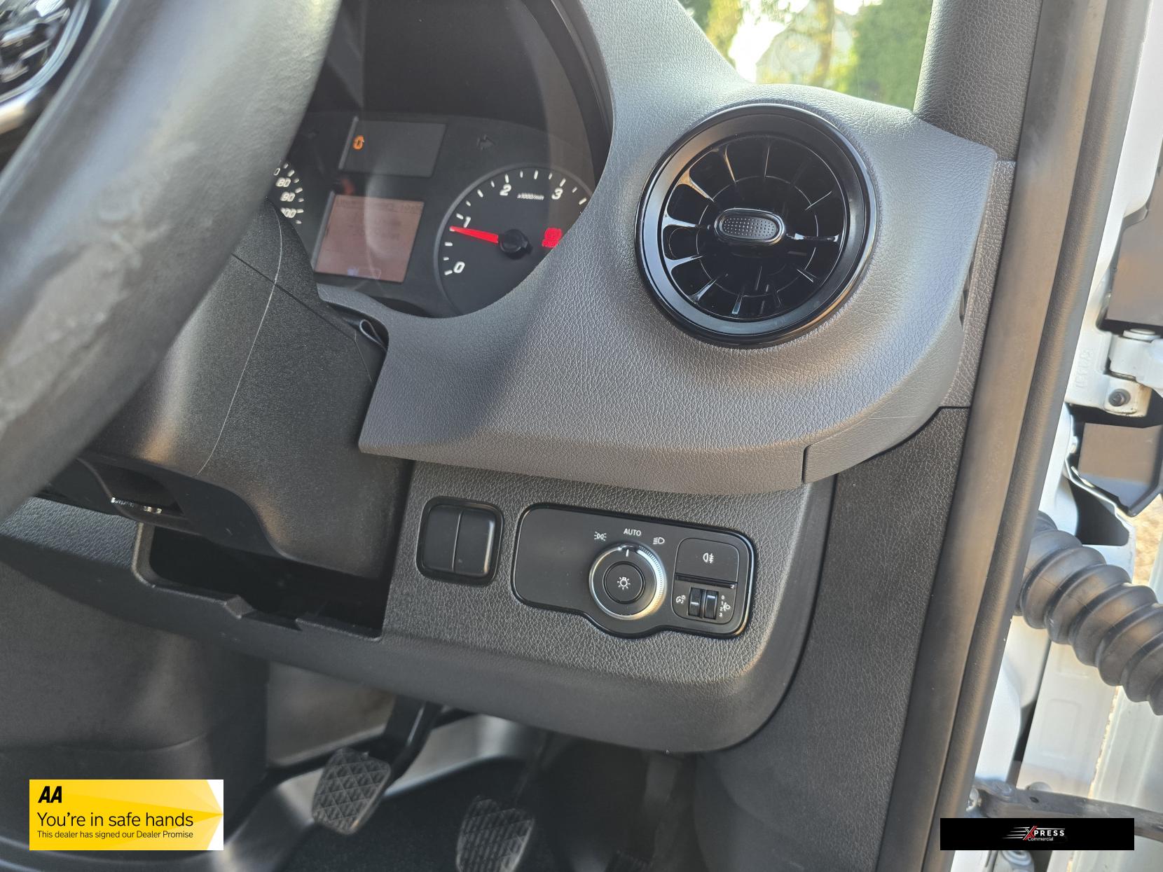 Mercedes-Benz Sprinter Sprinter 2.1 311 CDI Panel Van 5dr Diesel Manual RWD L3 H2 Euro 6 (114 ps)