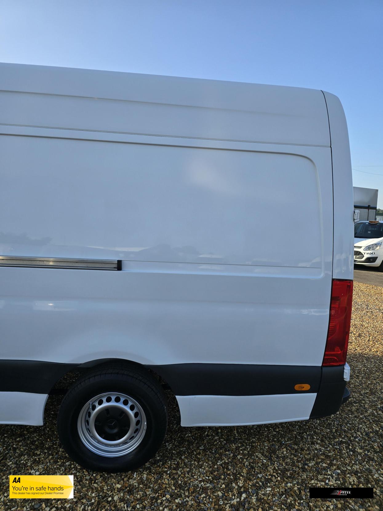 Mercedes-Benz Sprinter Sprinter 2.1 311 CDI Panel Van 5dr Diesel Manual RWD L3 H2 Euro 6 (114 ps)