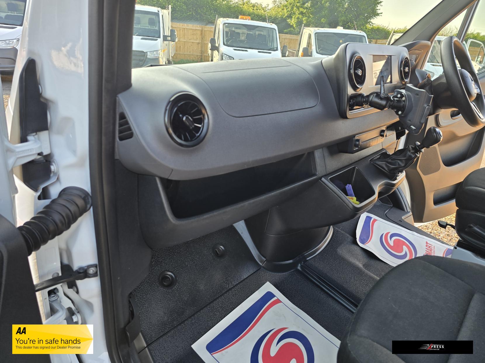 Mercedes-Benz Sprinter Sprinter 2.1 311 CDI Panel Van 5dr Diesel Manual RWD L3 H2 Euro 6 (114 ps)