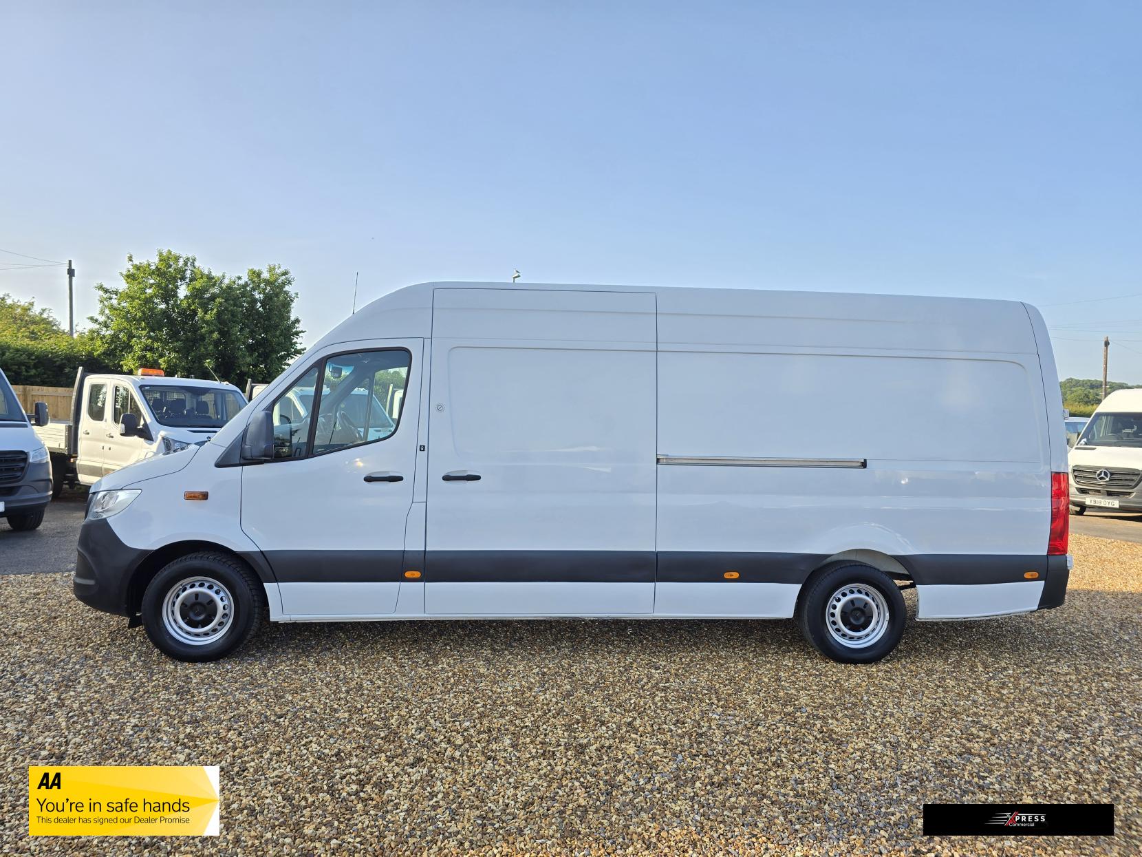 Mercedes-Benz Sprinter Sprinter 2.1 311 CDI Panel Van 5dr Diesel Manual RWD L3 H2 Euro 6 (114 ps)