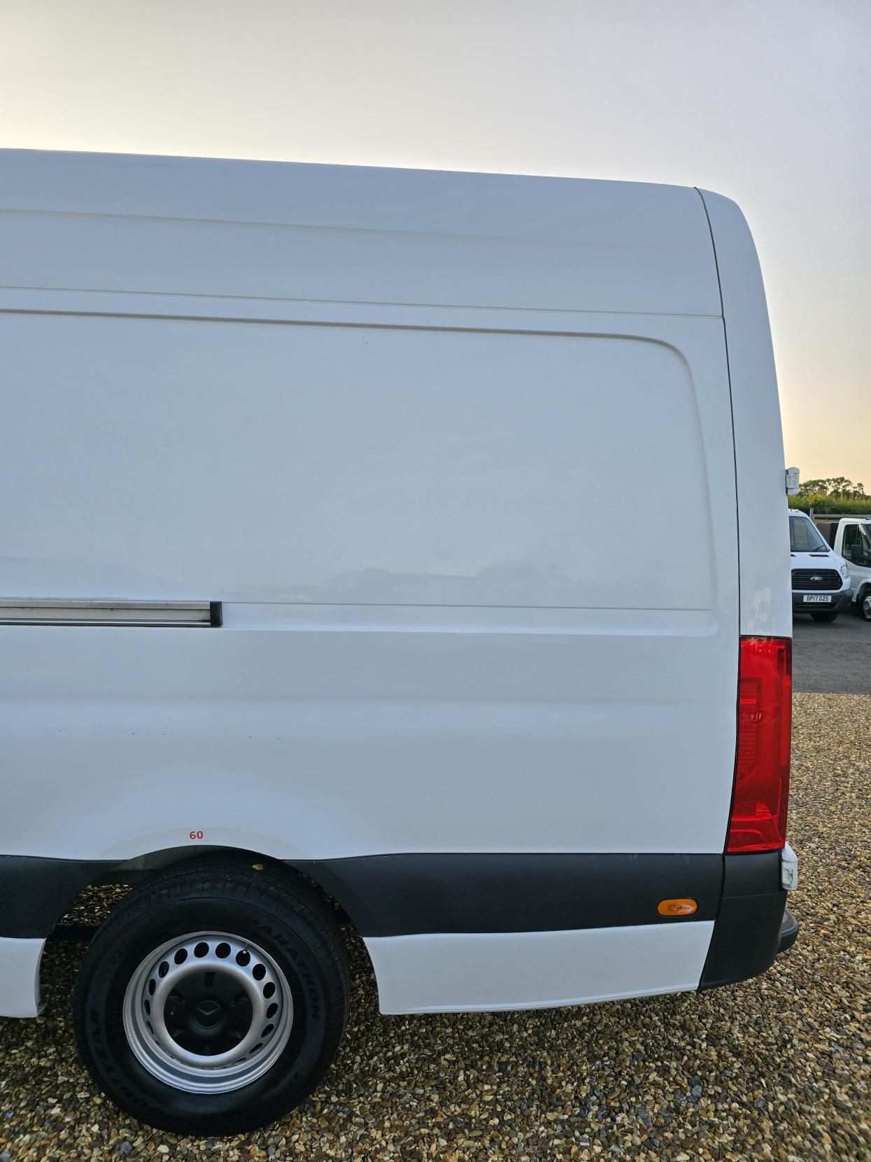 Mercedes-Benz Sprinter 2.1 311 CDI Panel Van 5dr Diesel Manual RWD L3 H2 Euro 6 (114 ps)