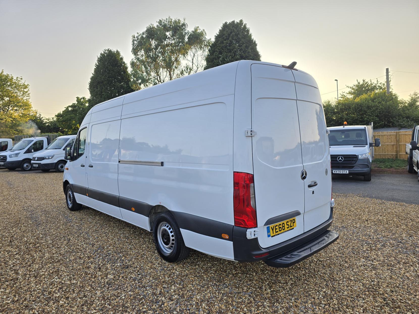 Mercedes-Benz Sprinter 2.1 311 CDI Panel Van 5dr Diesel Manual RWD L3 H2 Euro 6 (114 ps)