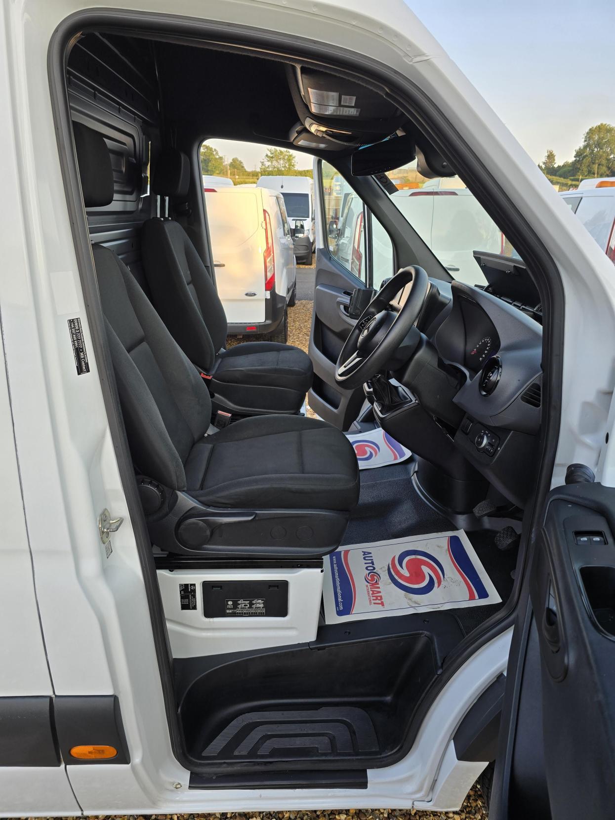 Mercedes-Benz Sprinter 2.1 311 CDI Panel Van 5dr Diesel Manual RWD L3 H2 Euro 6 (114 ps)