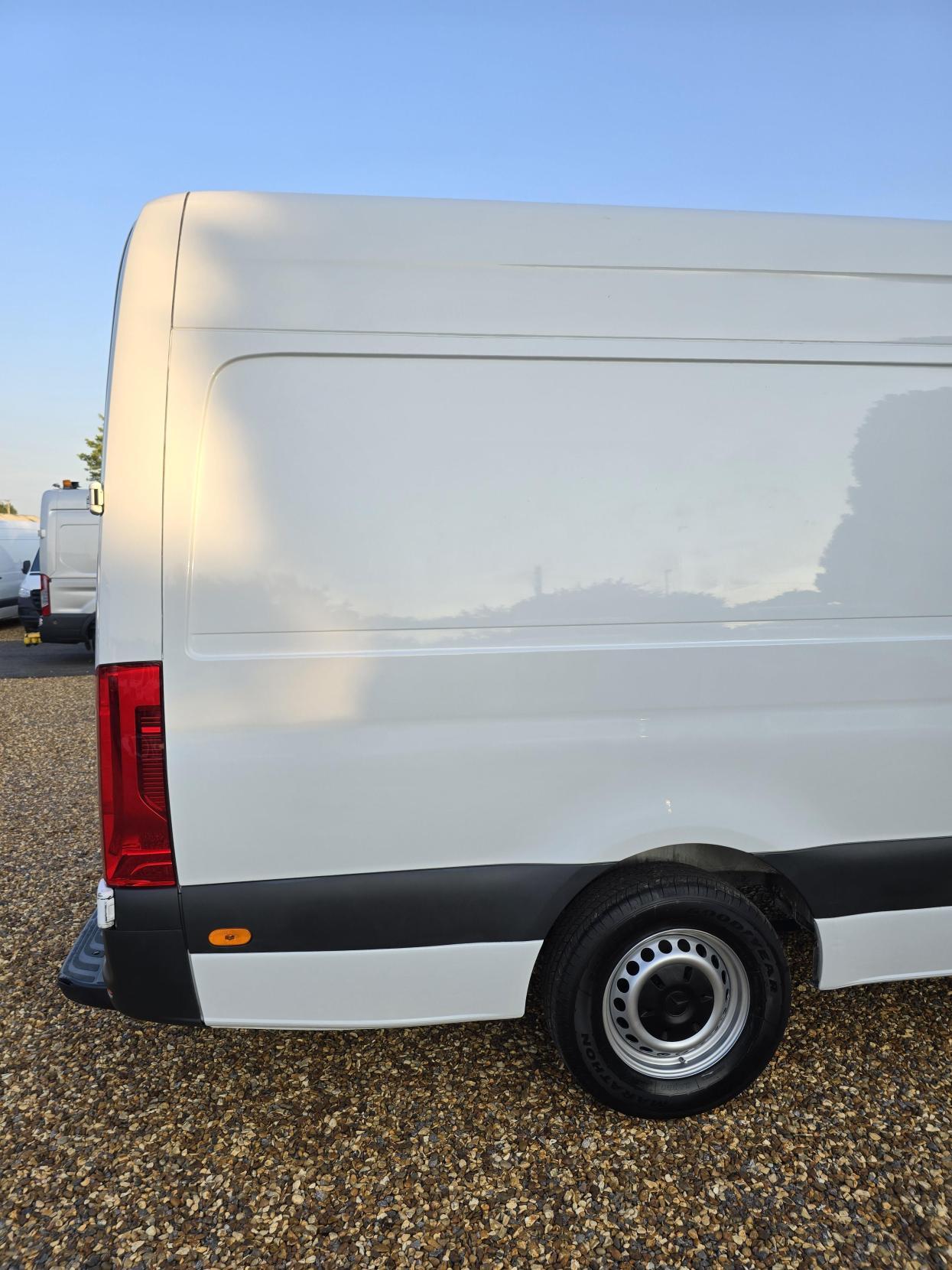 Mercedes-Benz Sprinter 2.1 311 CDI Panel Van 5dr Diesel Manual RWD L3 H2 Euro 6 (114 ps)