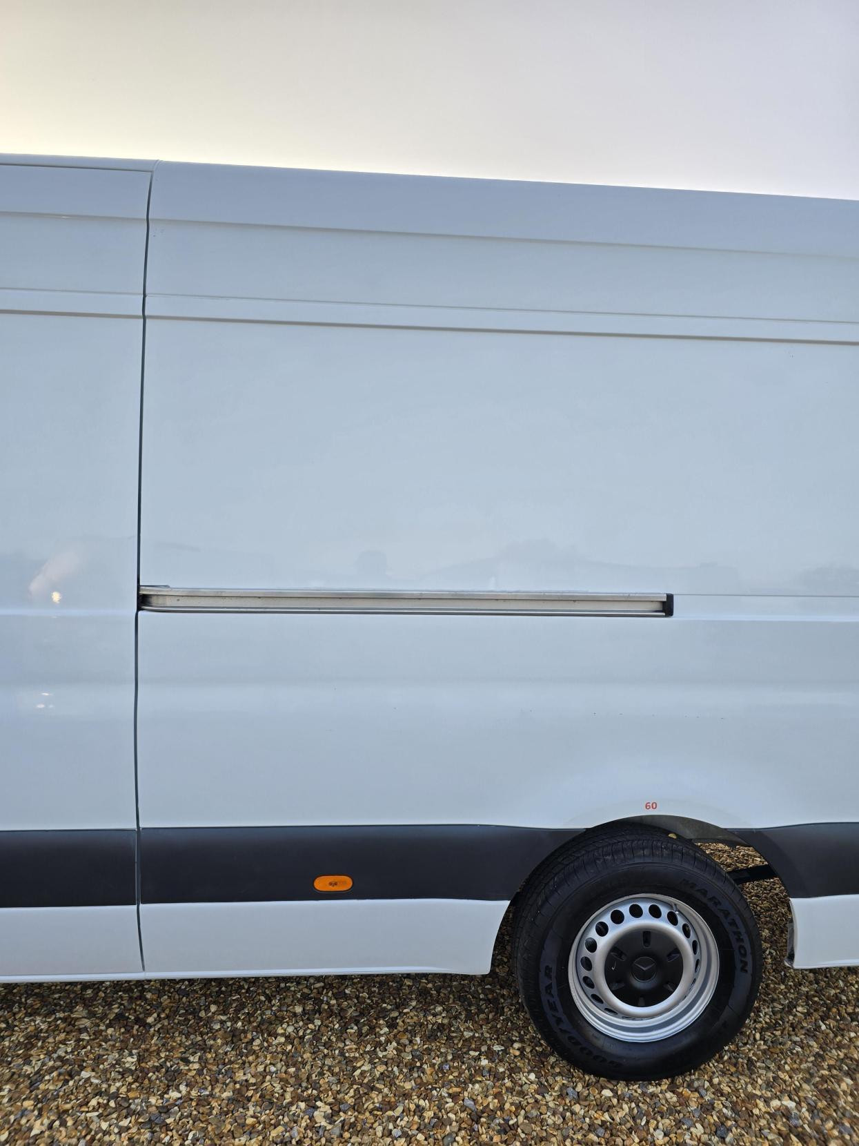 Mercedes-Benz Sprinter 2.1 311 CDI Panel Van 5dr Diesel Manual RWD L3 H2 Euro 6 (114 ps)