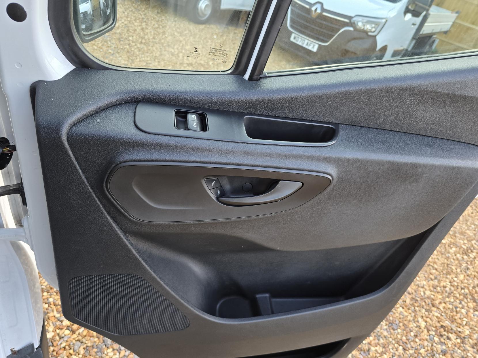 Mercedes-Benz Sprinter 2.1 311 CDI Panel Van 5dr Diesel Manual RWD L3 H2 Euro 6 (114 ps)