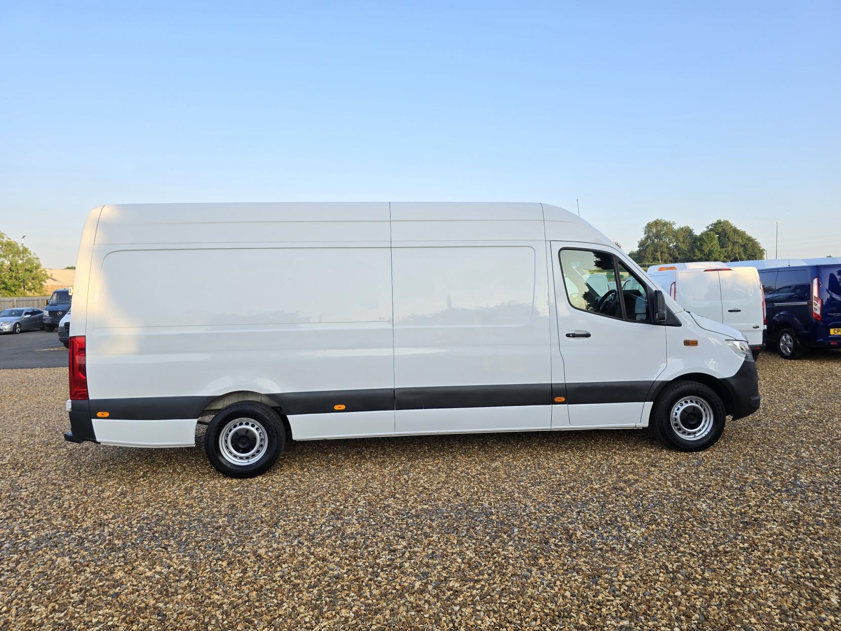 Mercedes-Benz Sprinter 2.1 311 CDI Panel Van 5dr Diesel Manual RWD L3 H2 Euro 6 (114 ps)