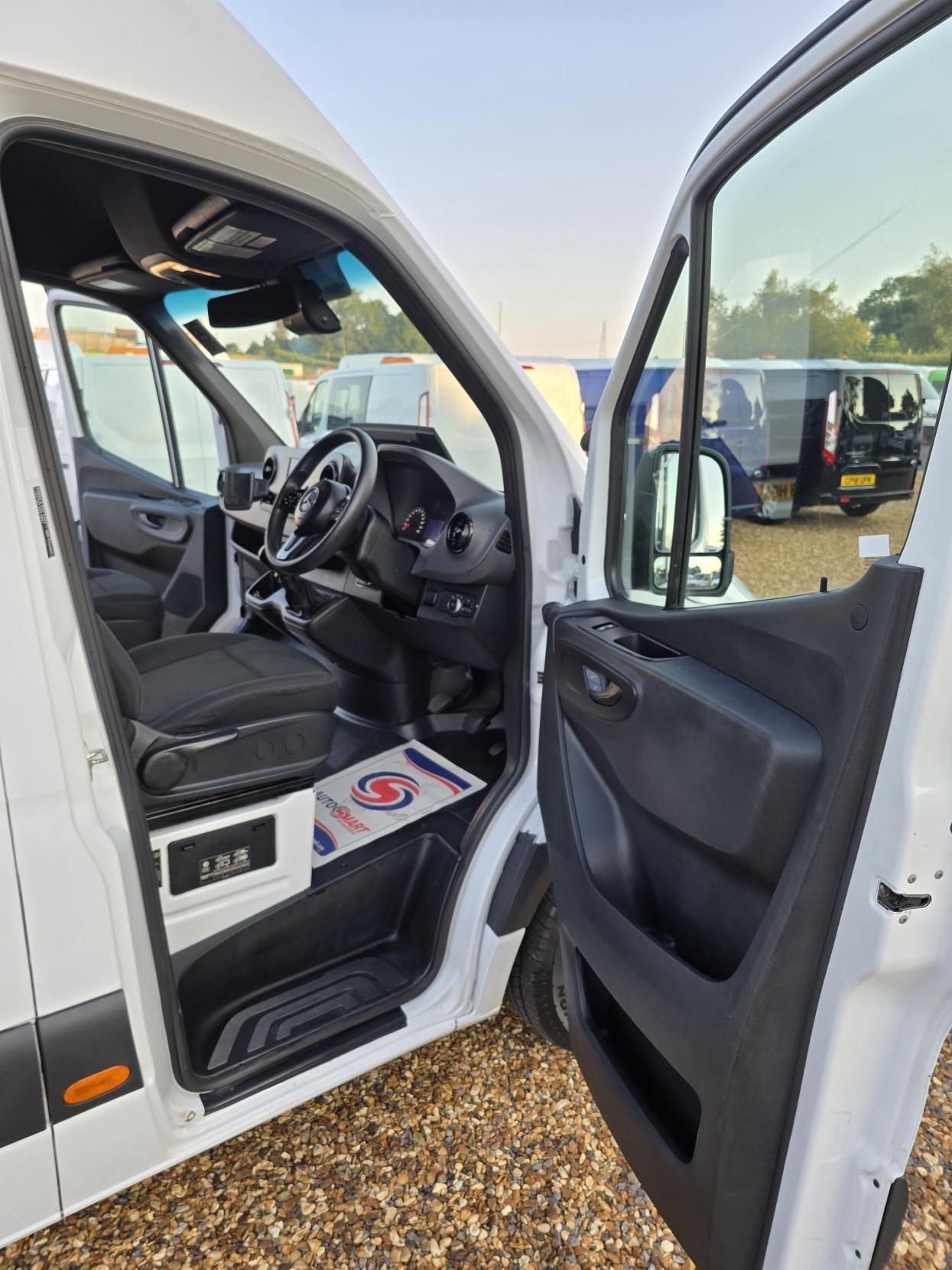 Mercedes-Benz Sprinter 2.1 311 CDI Panel Van 5dr Diesel Manual RWD L3 H2 Euro 6 (114 ps)