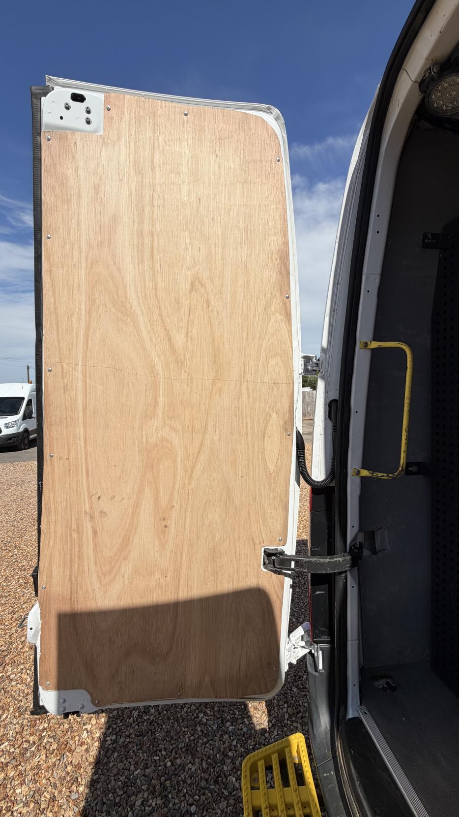 2020 Mercedes-Benz Sprinter 2.1 316 CDI Panel Van 5dr Diesel Manual RWD L2 H2 Euro 6 (163 ps) - Thumbnail 32