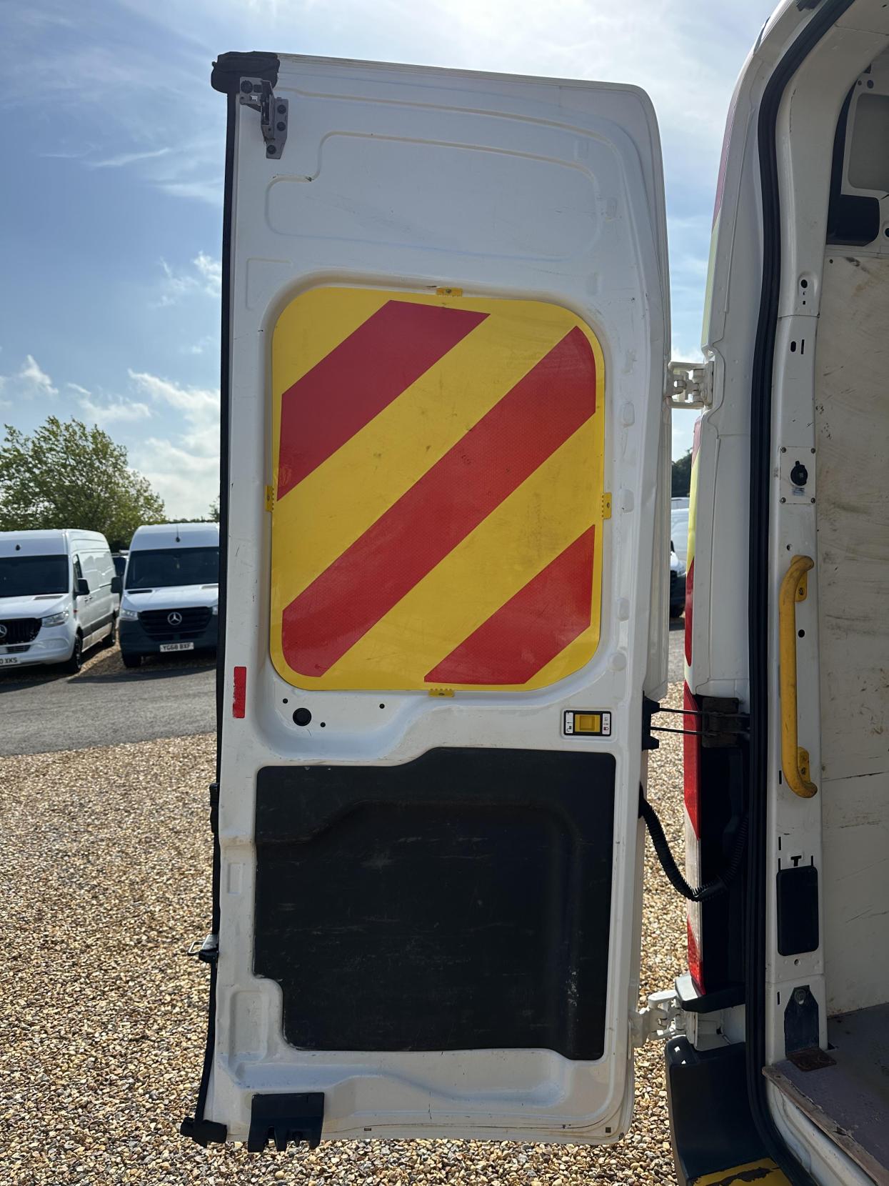 Ford Transit 2.0 350 EcoBlue Panel Van 5dr Diesel Manual RWD L2 H3 Euro 6 (170 ps)