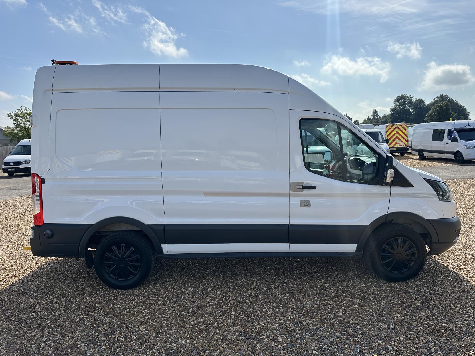 Ford Transit 2.0 350 EcoBlue Panel Van 5dr Diesel Manual RWD L2 H3 Euro 6 (170 ps)