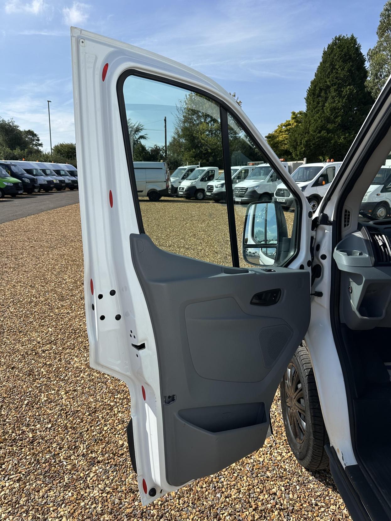 Ford Transit 2.0 350 EcoBlue Panel Van 5dr Diesel Manual RWD L2 H3 Euro 6 (170 ps)