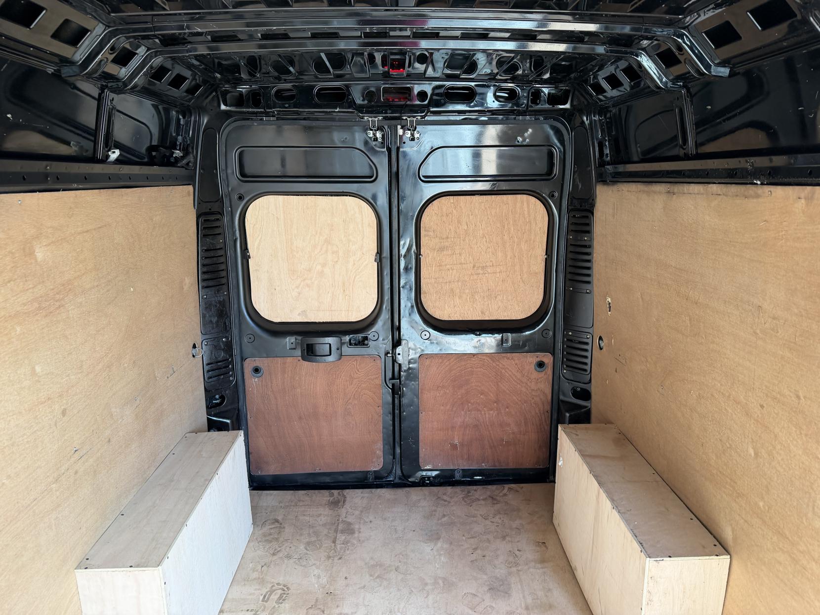 2017 Peugeot Boxer 2.0 BlueHDi 335 Professional Panel Van 5dr Diesel Manual L3 H2 Euro 6 (130 ps) - Thumbnail 25