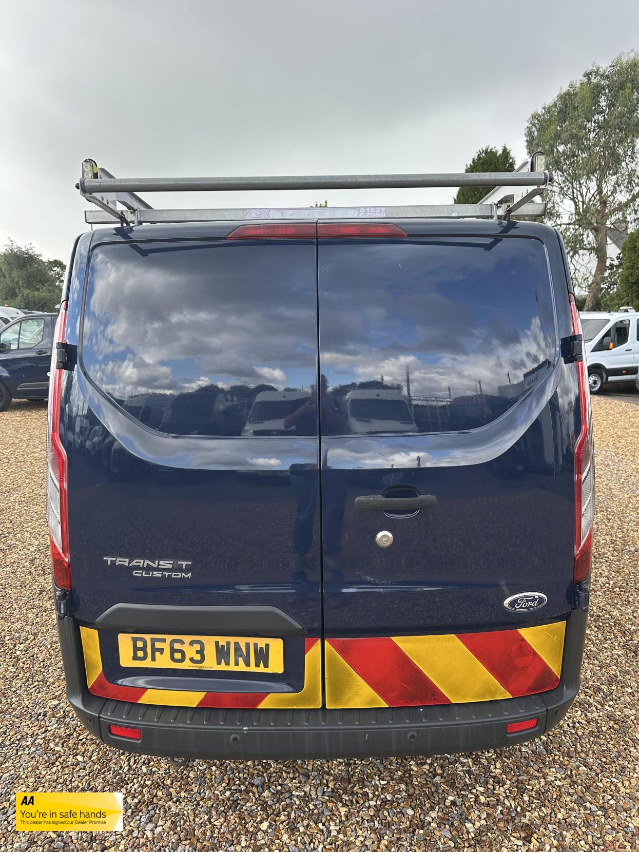 Ford Transit Custom 2.2 TDCi 330 Trend Panel Van 5dr Diesel Manual L2 H1 (197 g/km, 123 bhp)