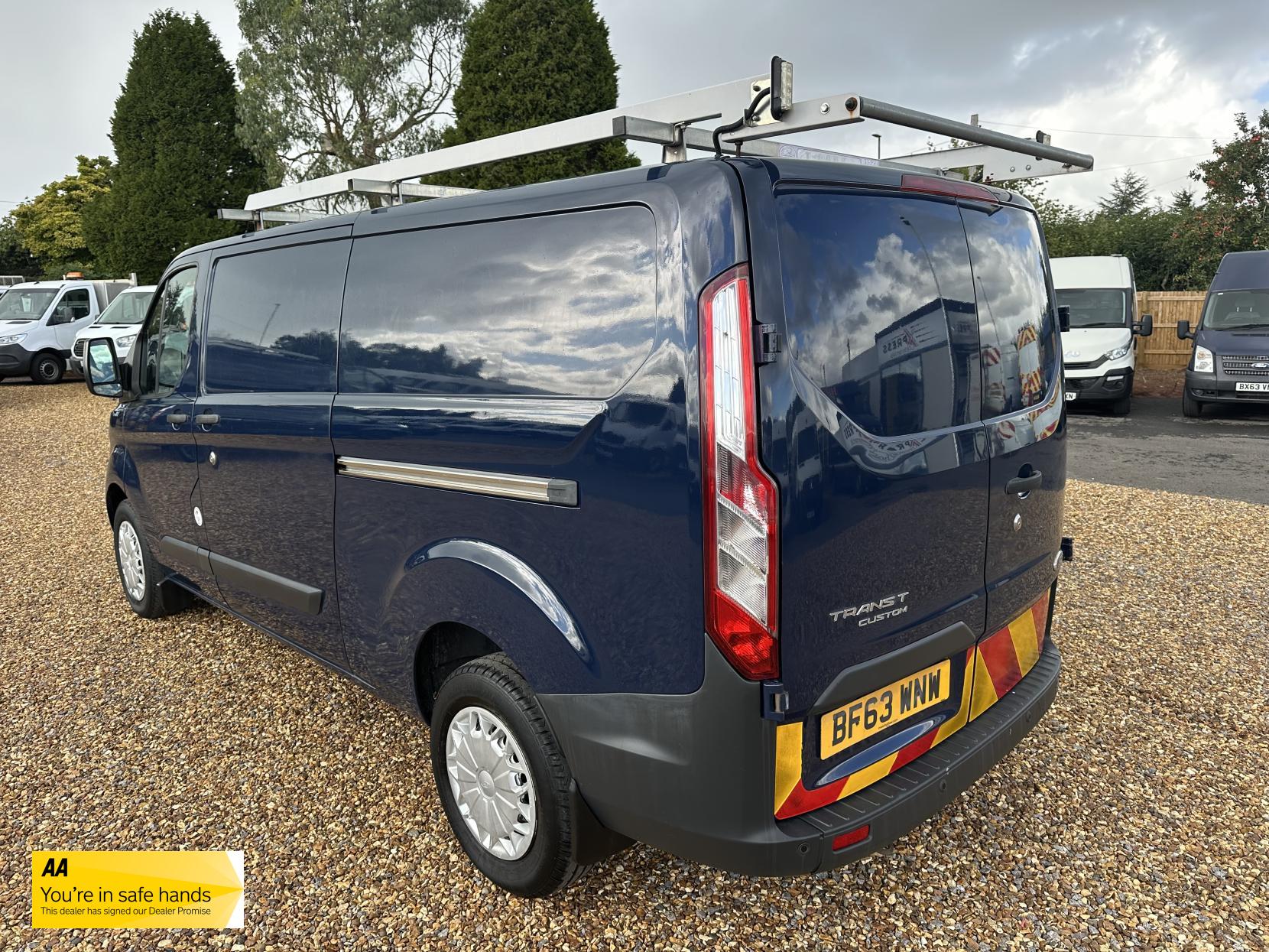 Ford Transit Custom 2.2 TDCi 330 Trend Panel Van 5dr Diesel Manual L2 H1 (197 g/km, 123 bhp)