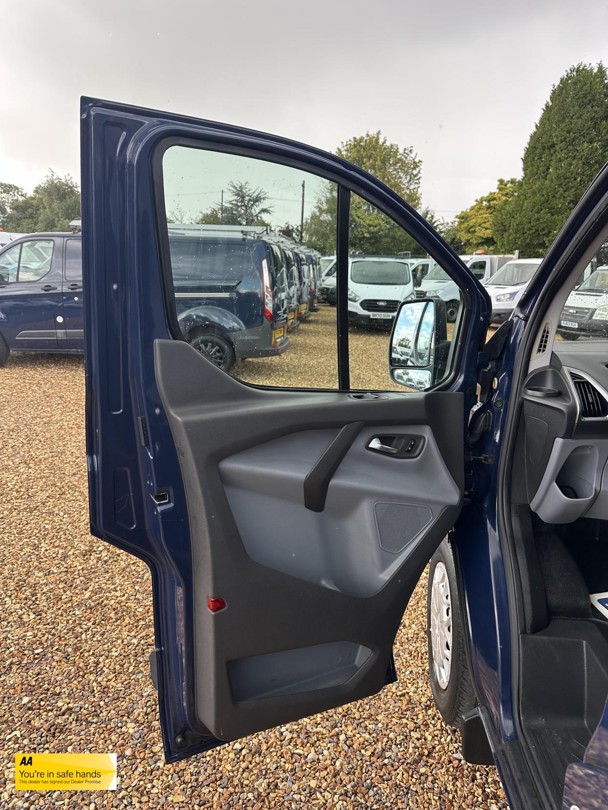 Ford Transit Custom 2.2 TDCi 330 Trend Panel Van 5dr Diesel Manual L2 H1 (197 g/km, 123 bhp)