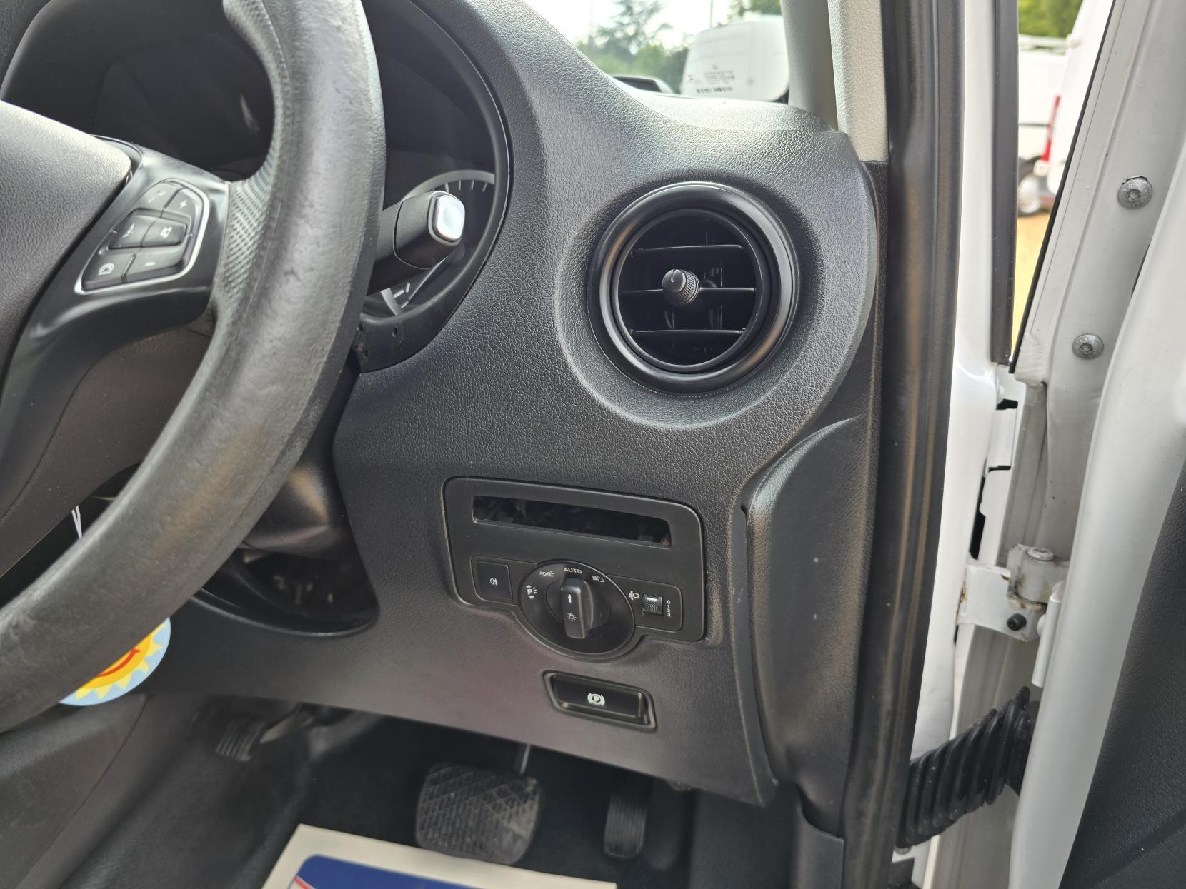 Mercedes-Benz Vito 2.1 116 CDI BlueTEC Panel Van 5dr Diesel G-Tronic+ RWD L1 Euro 6 (163 ps)