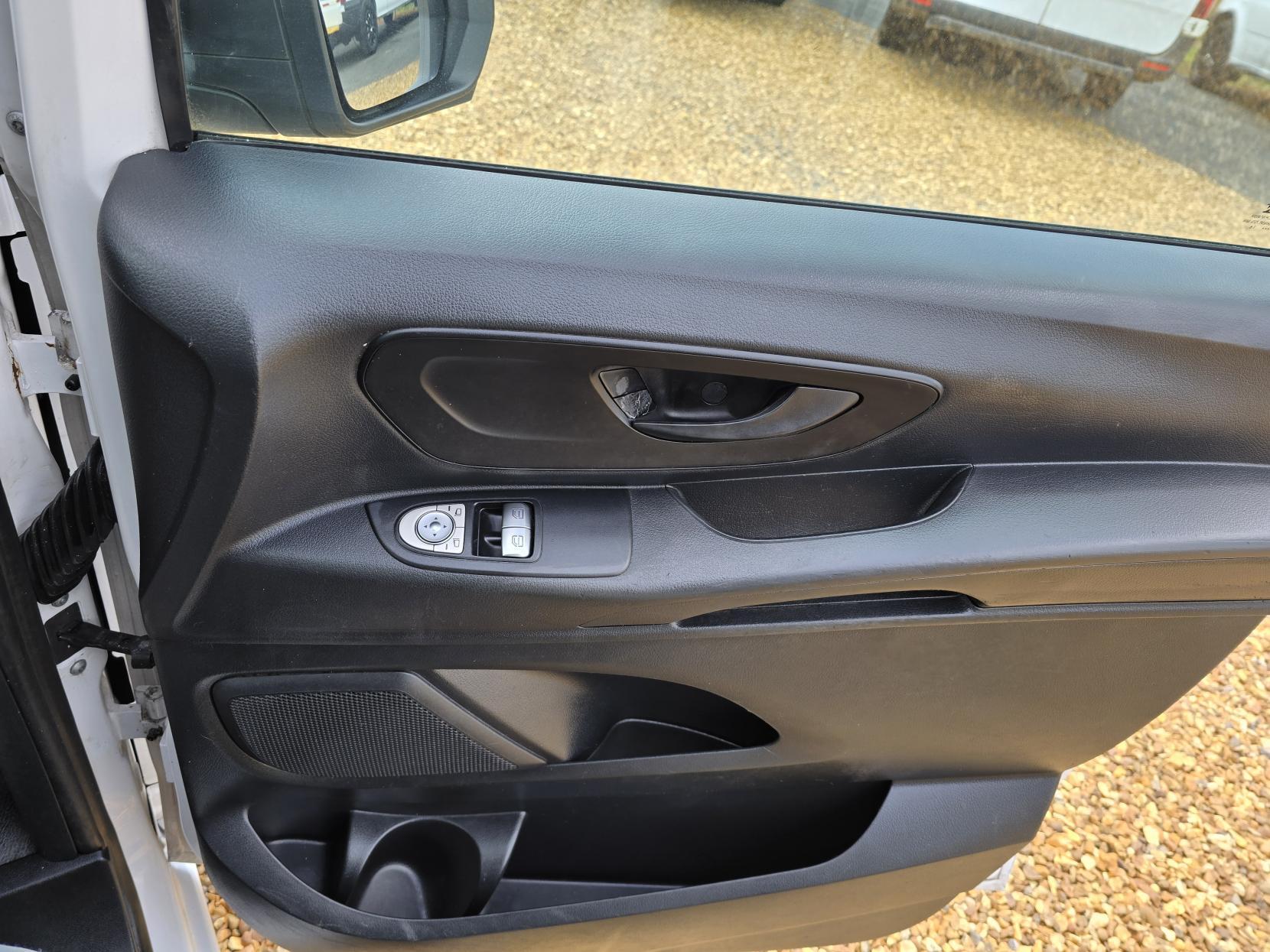 Mercedes-Benz Vito 2.1 116 CDI BlueTEC Panel Van 5dr Diesel G-Tronic+ RWD L1 Euro 6 (163 ps)