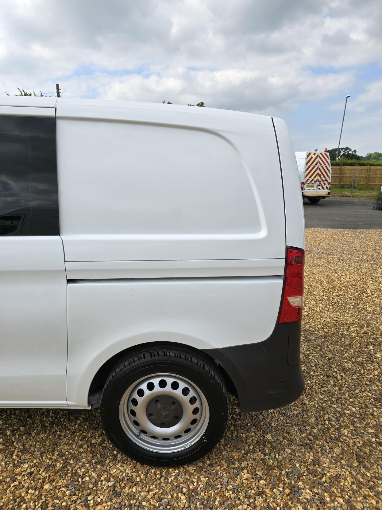 Mercedes-Benz Vito 2.1 116 CDI BlueTEC Panel Van 5dr Diesel G-Tronic+ RWD L1 Euro 6 (163 ps)