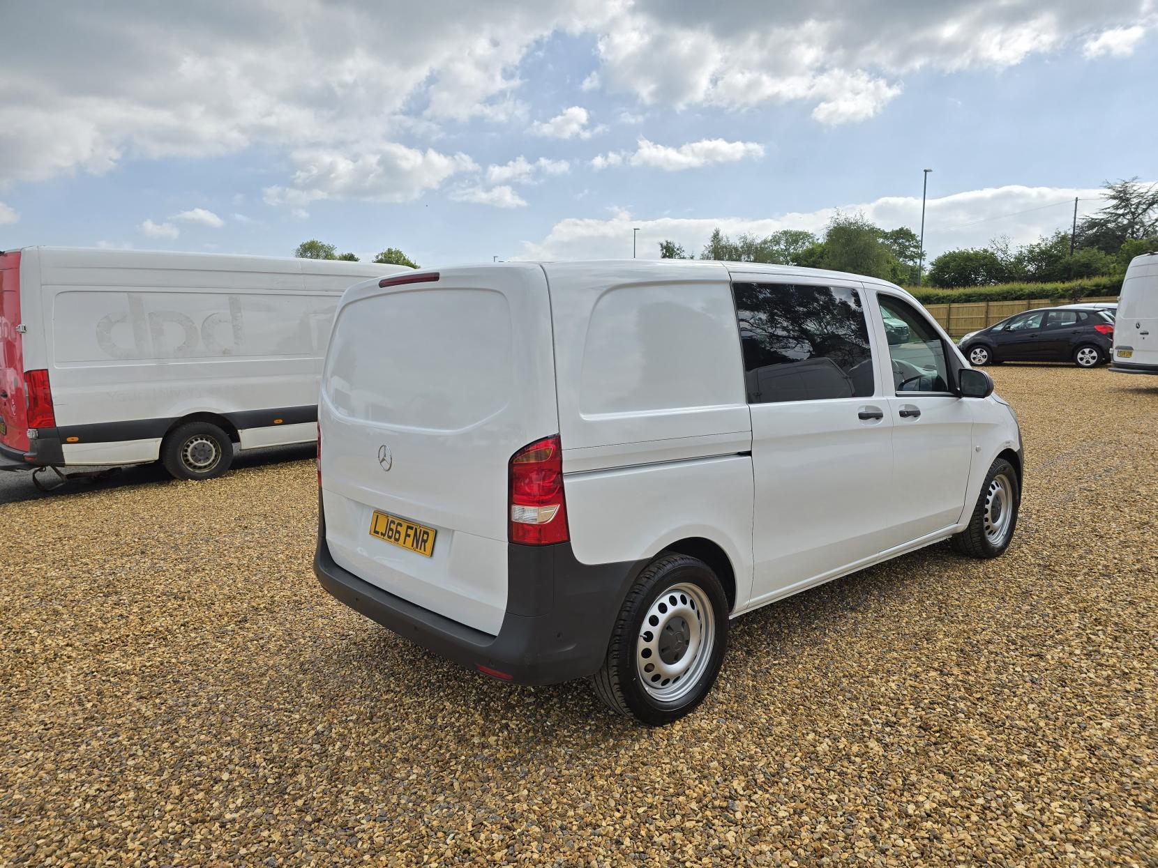 Mercedes-Benz Vito 2.1 116 CDI BlueTEC Panel Van 5dr Diesel G-Tronic+ RWD L1 Euro 6 (163 ps)