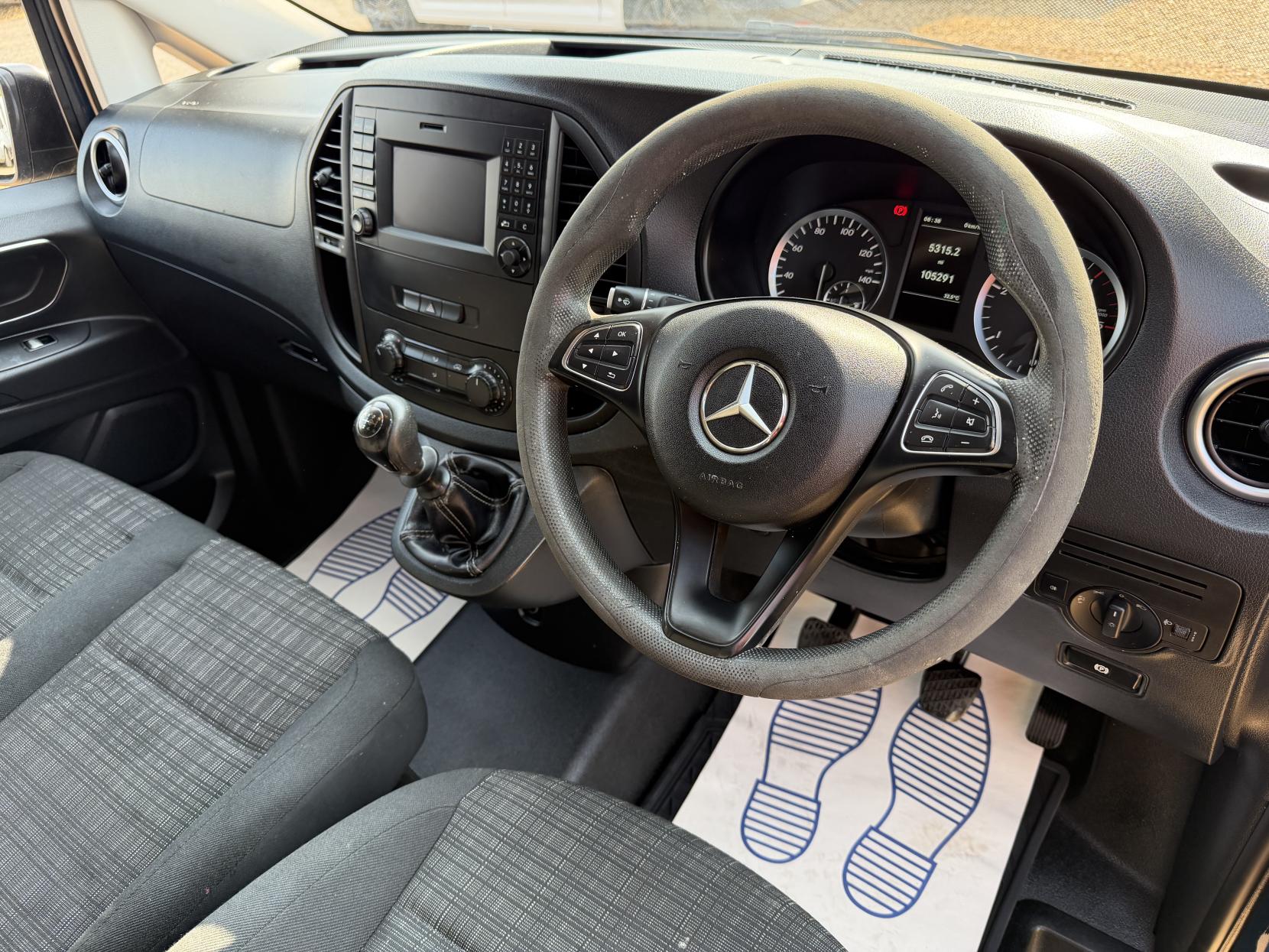 2016 Mercedes-Benz Vito 1.6 109 CDI Panel Van 5dr Diesel Manual FWD L1 Euro 5 (88 ps) - Thumbnail 2