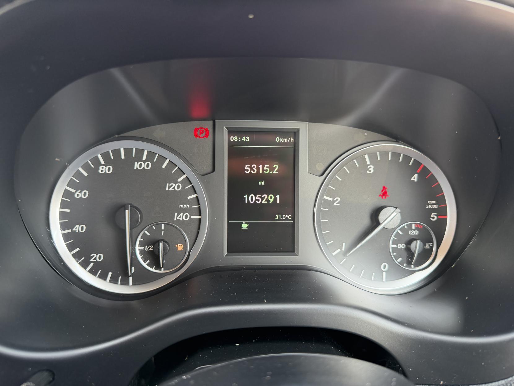 2016 Mercedes-Benz Vito 1.6 109 CDI Panel Van 5dr Diesel Manual FWD L1 Euro 5 (88 ps) - Thumbnail 35