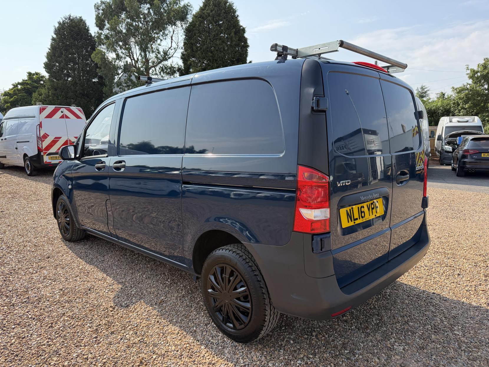2016 Mercedes-Benz Vito 1.6 109 CDI Panel Van 5dr Diesel Manual FWD L1 Euro 5 (88 ps) - Thumbnail 9