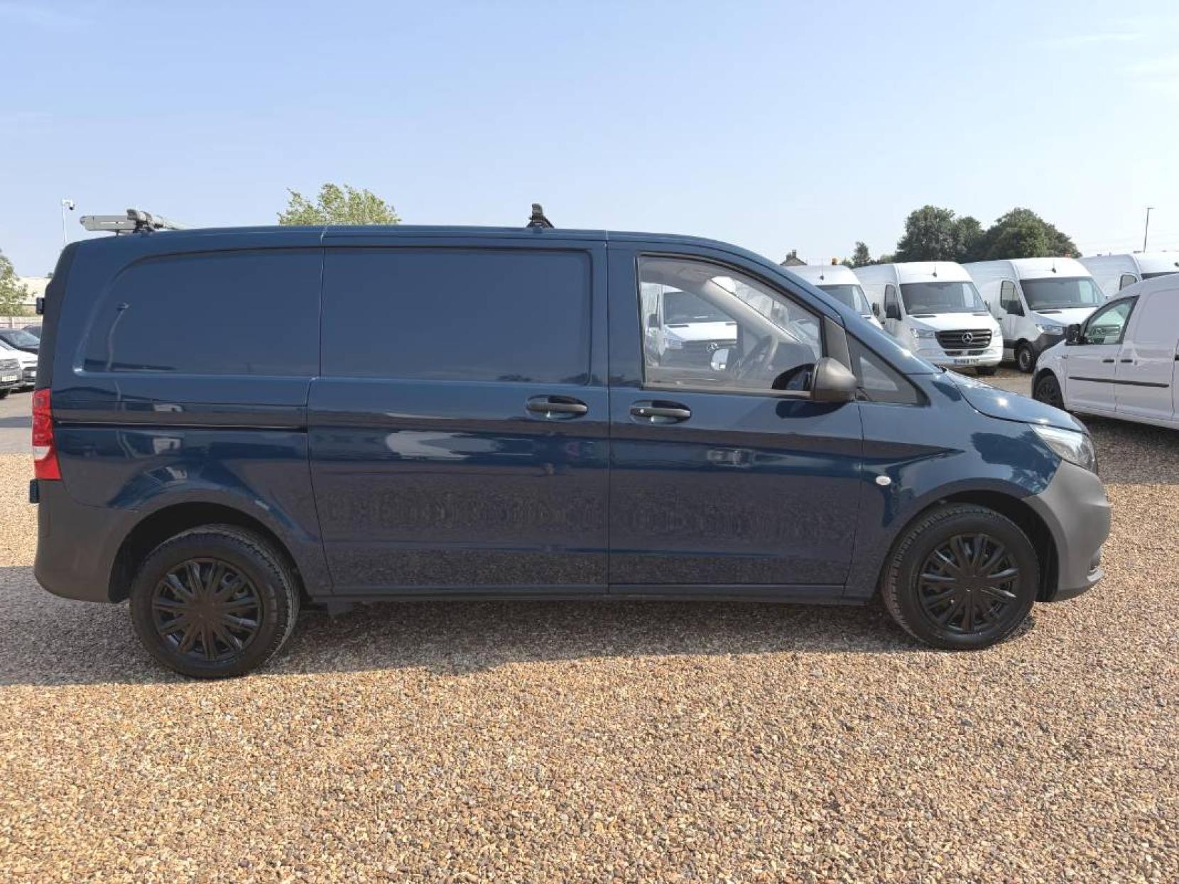 2016 Mercedes-Benz Vito 1.6 109 CDI Panel Van 5dr Diesel Manual FWD L1 Euro 5 (88 ps) - Thumbnail 12