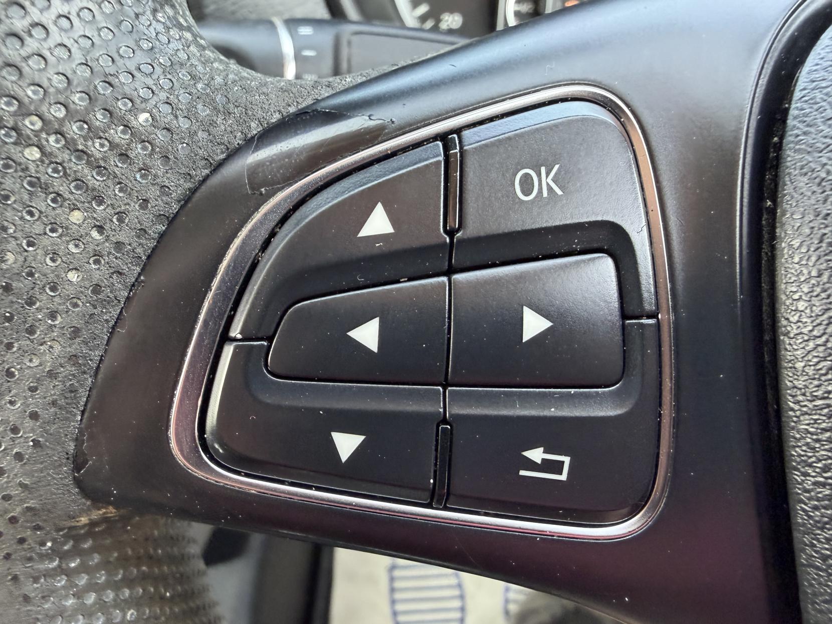 2016 Mercedes-Benz Vito 1.6 109 CDI Panel Van 5dr Diesel Manual FWD L1 Euro 5 (88 ps) - Thumbnail 40