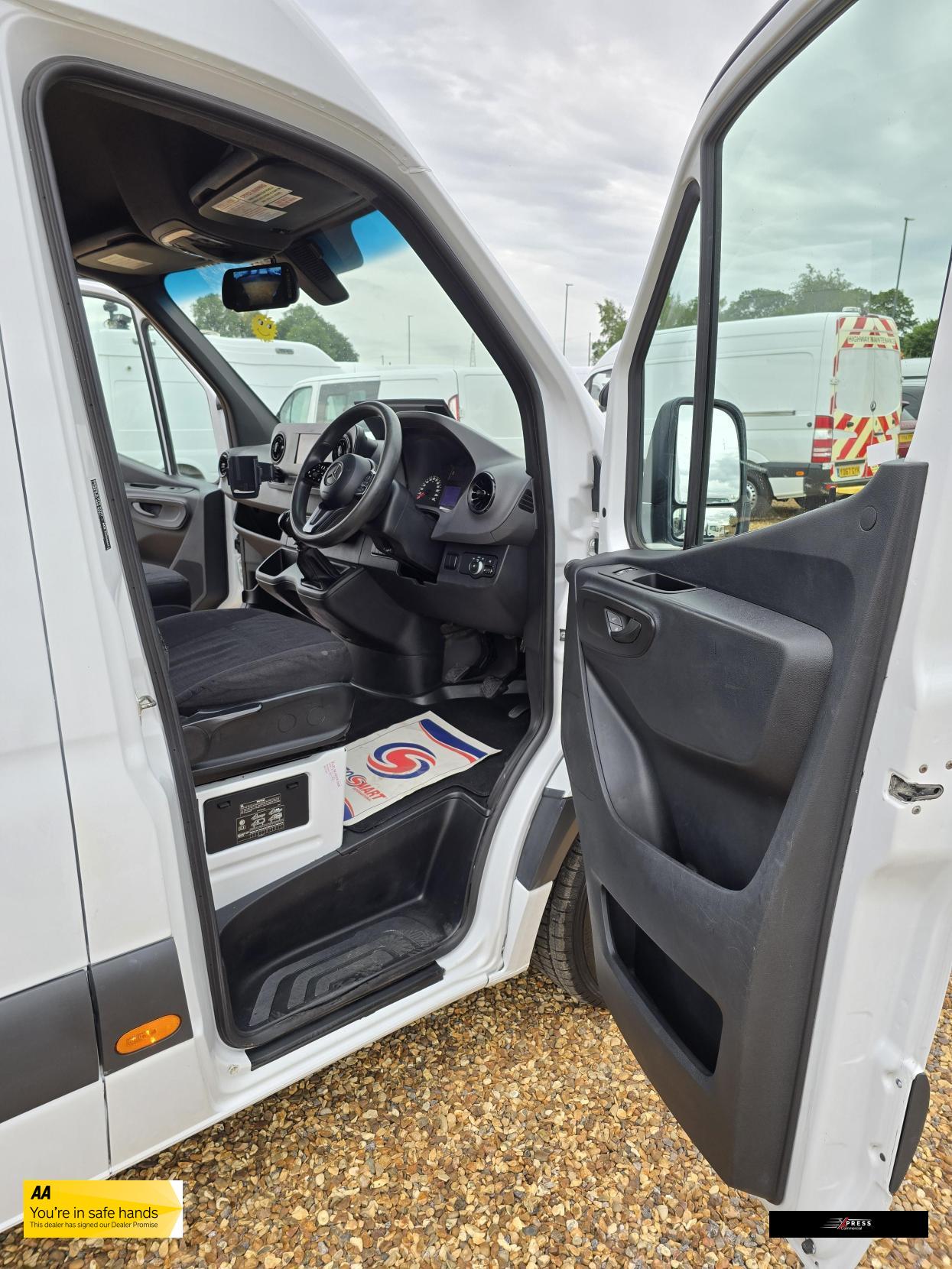 Mercedes-Benz Sprinter Sprinter 2.1 311 CDI Panel Van 5dr Diesel Manual RWD L3 H2 Euro 6 (114 ps)