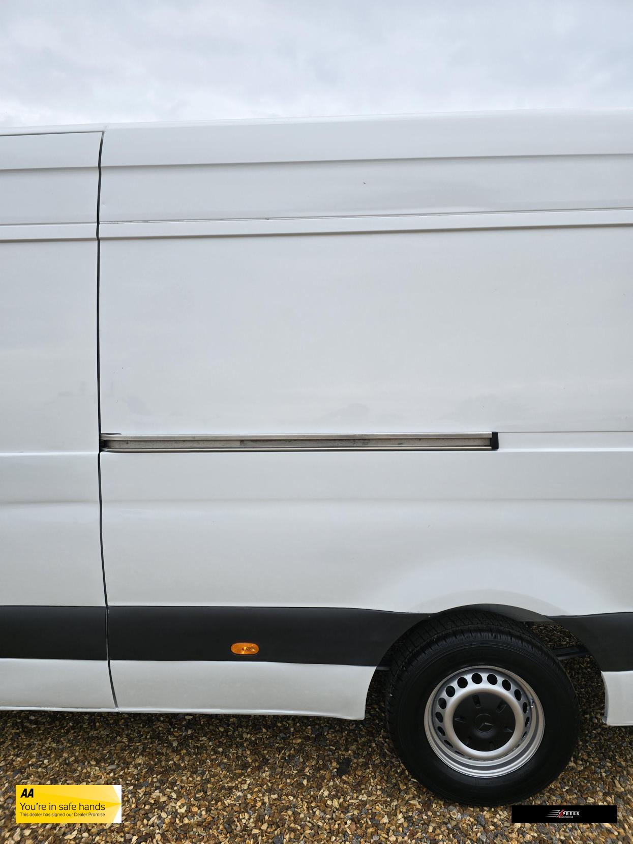 Mercedes-Benz Sprinter Sprinter 2.1 311 CDI Panel Van 5dr Diesel Manual RWD L3 H2 Euro 6 (114 ps)